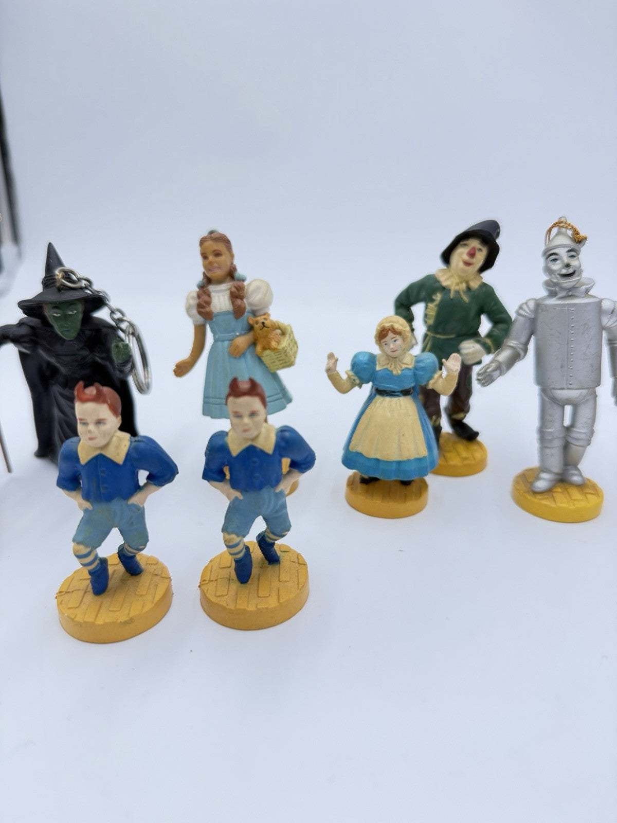 Vintage WIZARD of OZ SET of 9 figures 1939 Loew's Ren/1966 MGM/1987 88 Turner