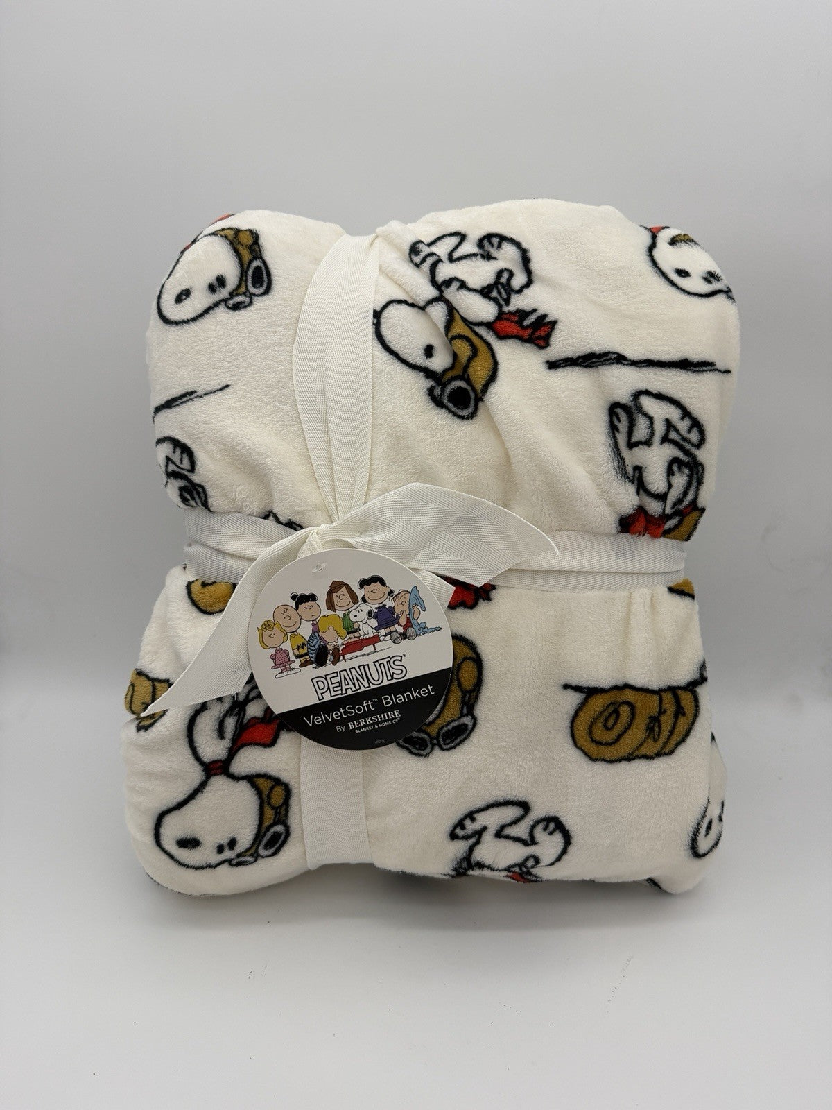 Berkshire Blanket Peanuts VelvetLoft Snoopy Plush Blanket queen size new w/tag