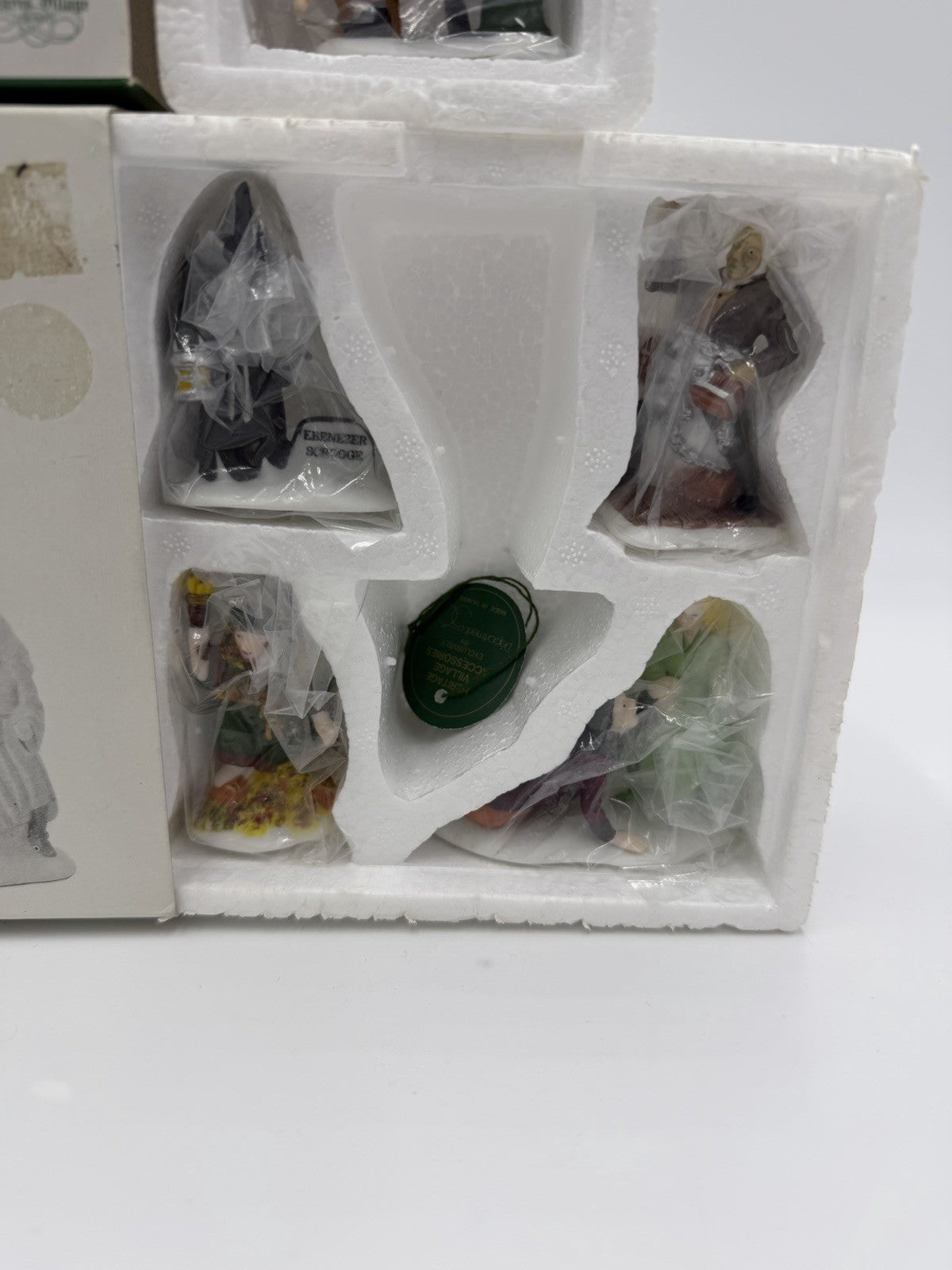 Dept 56 Heritage Village 4 Christmas Carol Spirits Scrooge Bob & Tiny Tim Figure