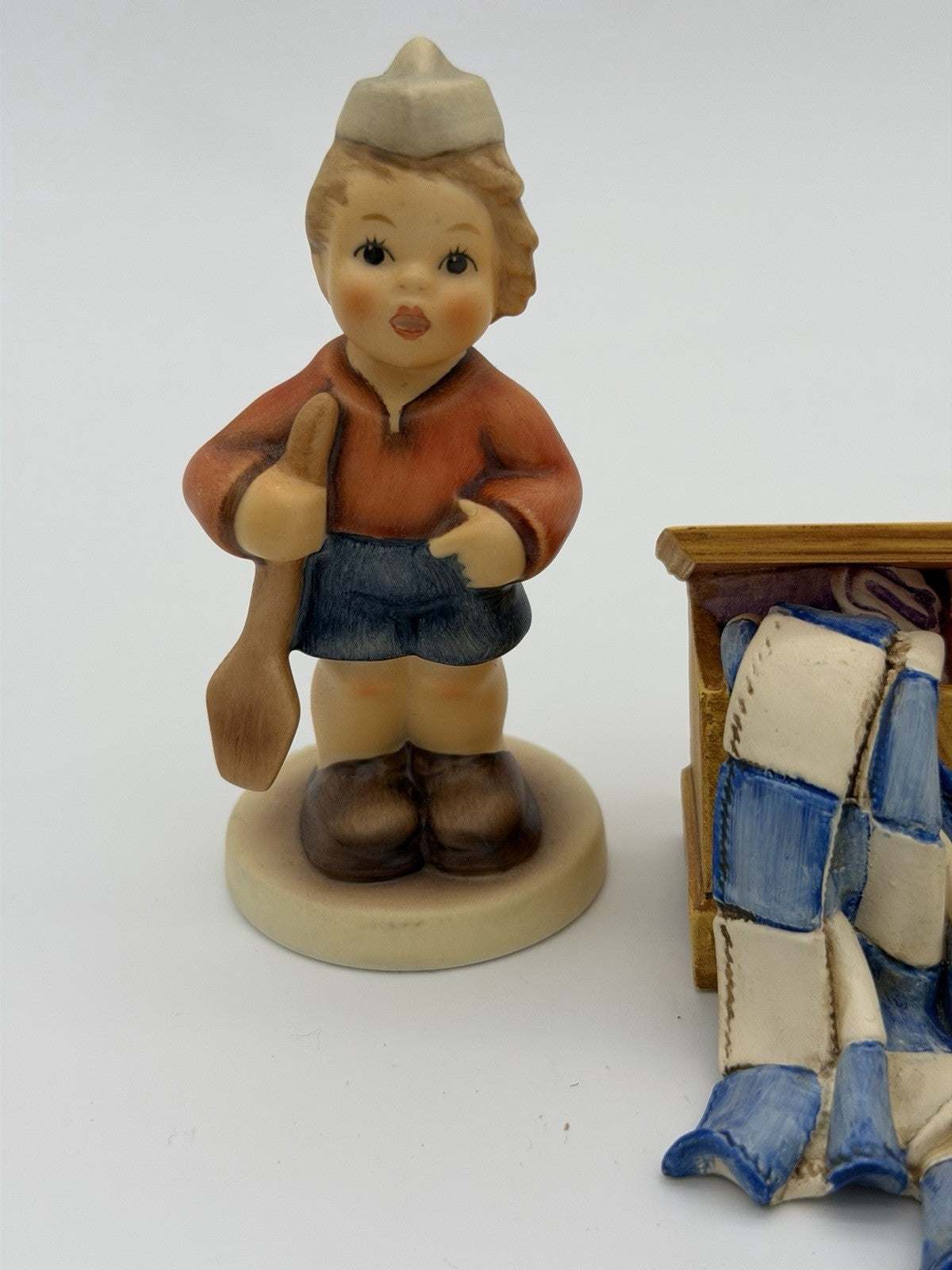 VINTAGE 1999 GOEBEL SMALL HOPE CHEST Plus 2 Hummel Goebel Figurines Set