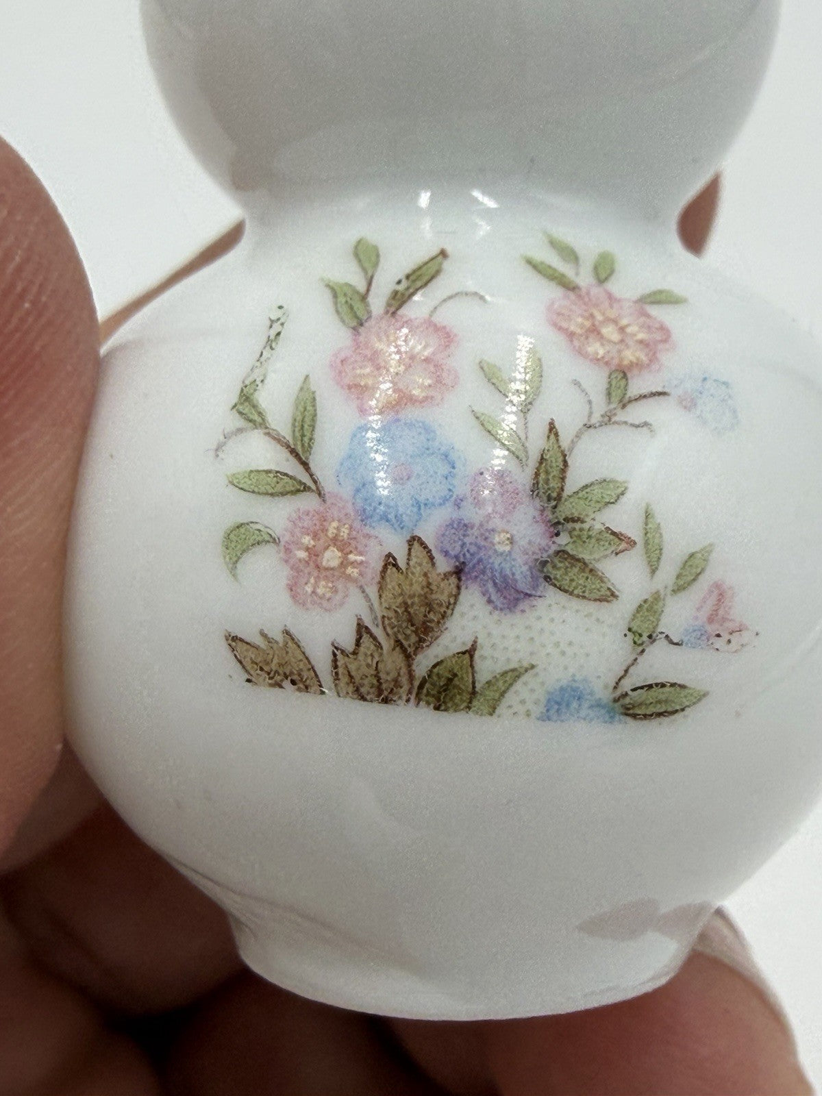 Antique Chinese Zhongguo Jingdezhen Zhi Porcelain Miniature 3” Floral Vase