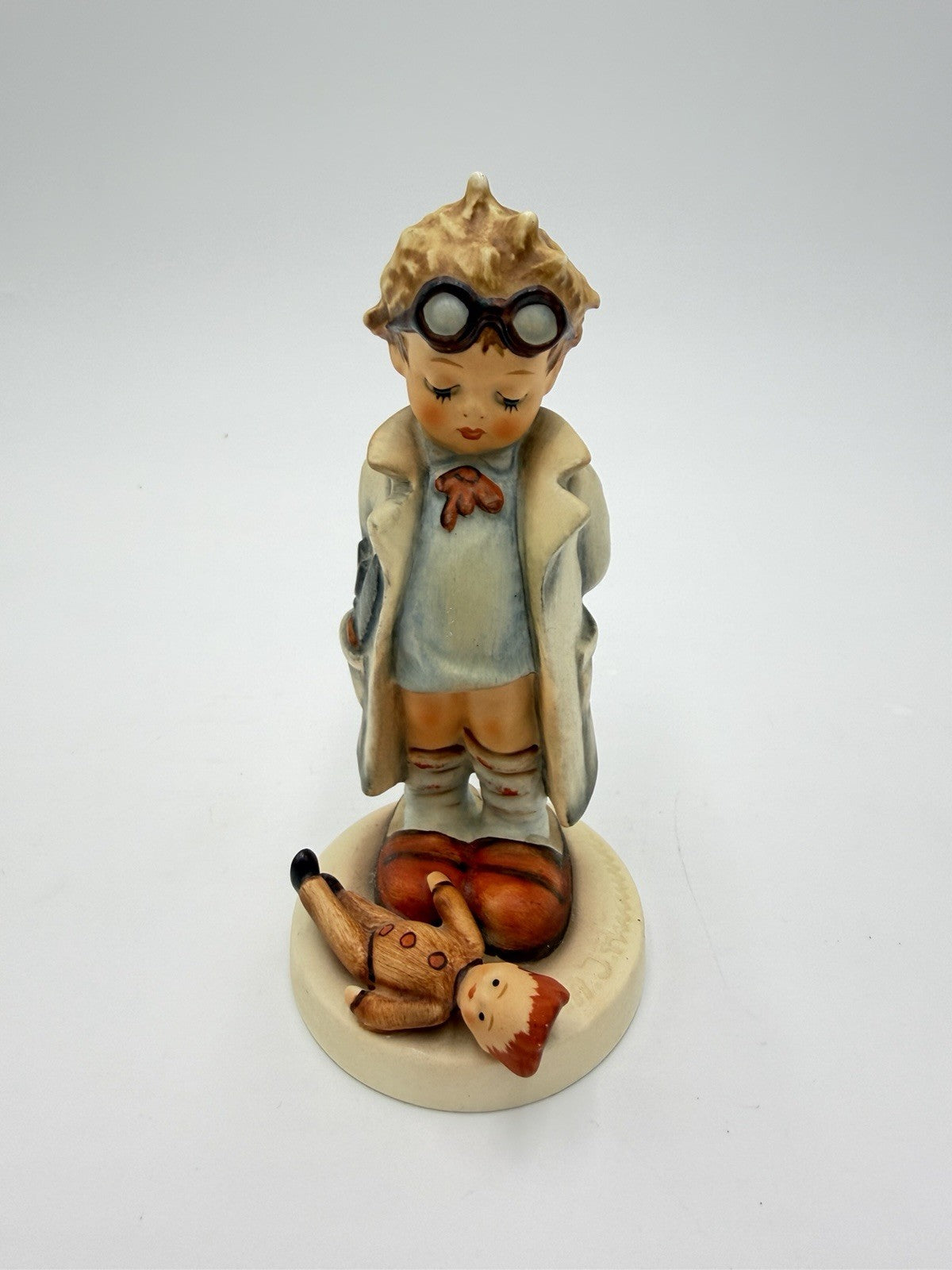 Hummel Goebel Figurine Doctor 5”H #127 Germany Porcelain Vintage Collection