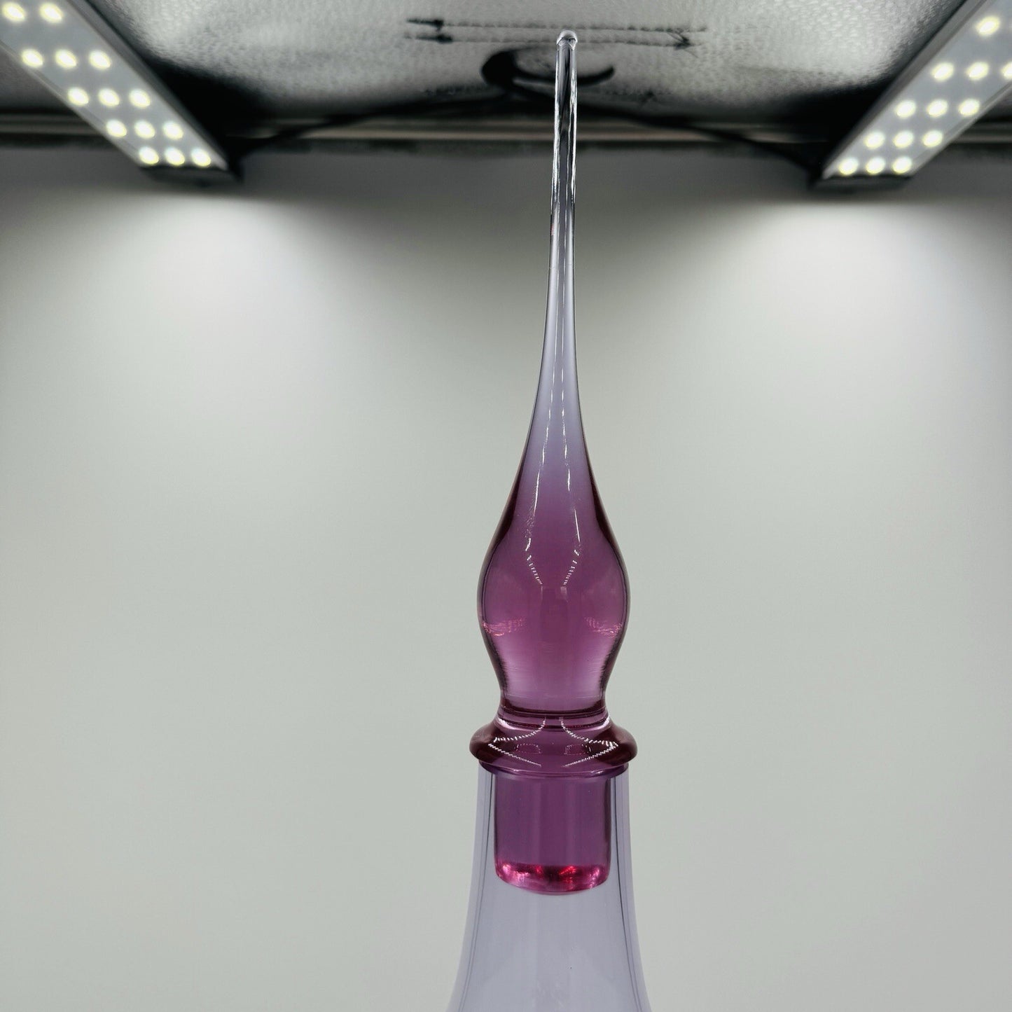 Global Views Art Glass Genie Bottle Decanter Julia Buckingham Large 29in Top