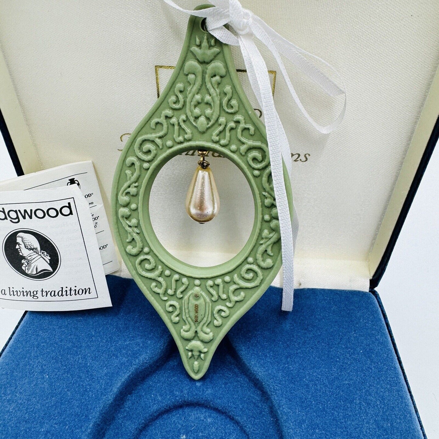 Wedgwood Millennium Gems Wisdom Ornament 1998 Sage Green Christmas Tree Box