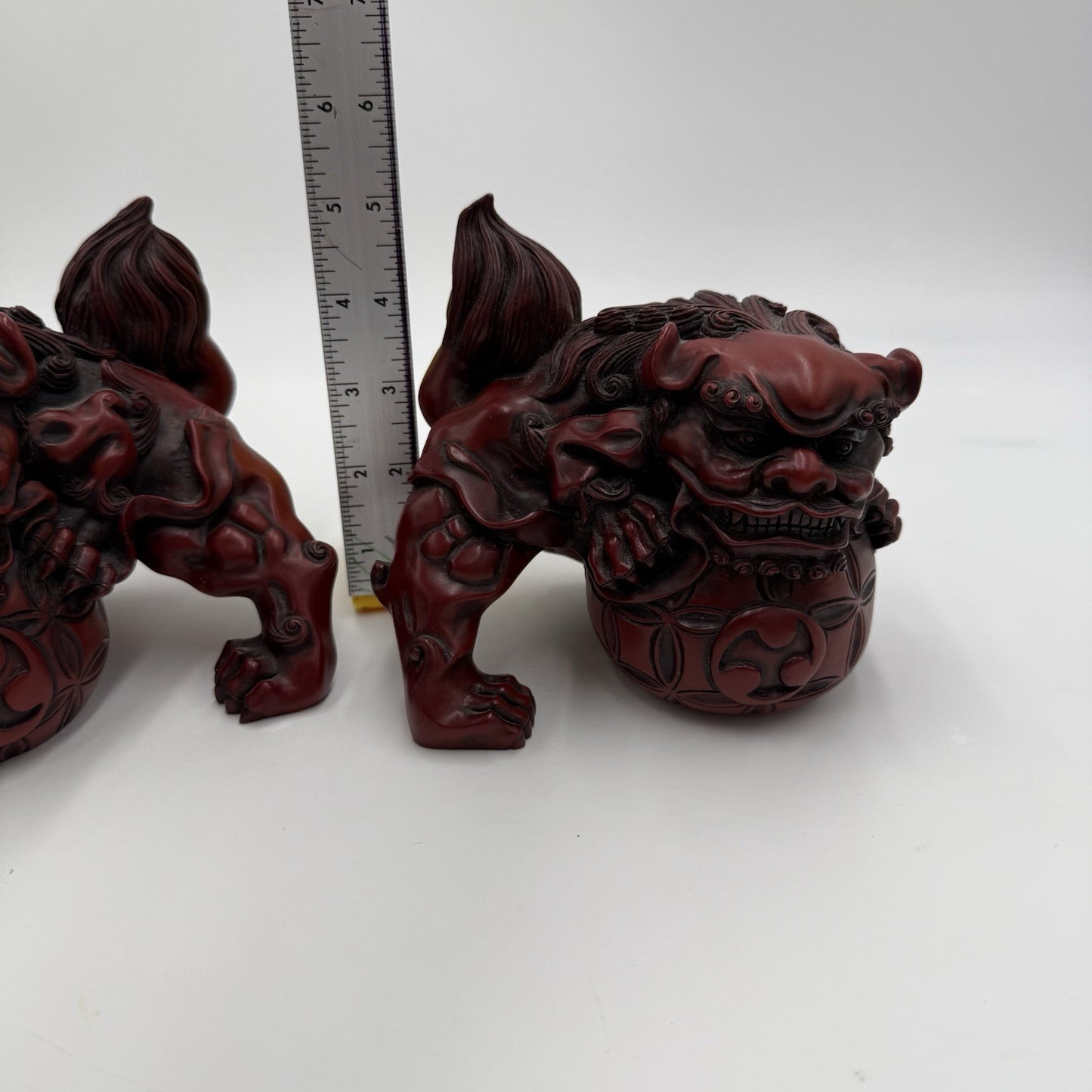 20TH Century CHINESE FOO DOGS RESIN CINNABAR Good Luck Bookends Large Figurines