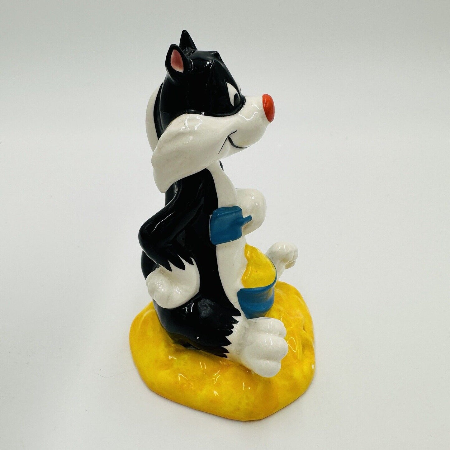 Warner Bros Sylvester Figurine At The Beach Porcelain Ceramic Japan Vintage 1977