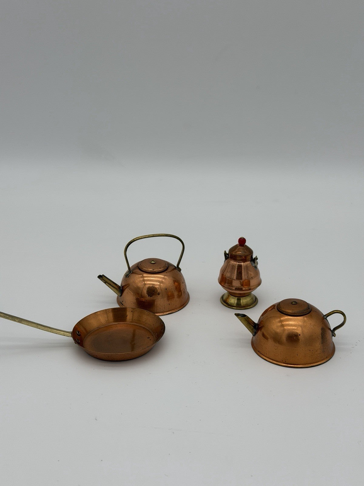 Vintage English Copper Ware Miniature Kettle Dollhouse Metal Retro Set 4 PCs