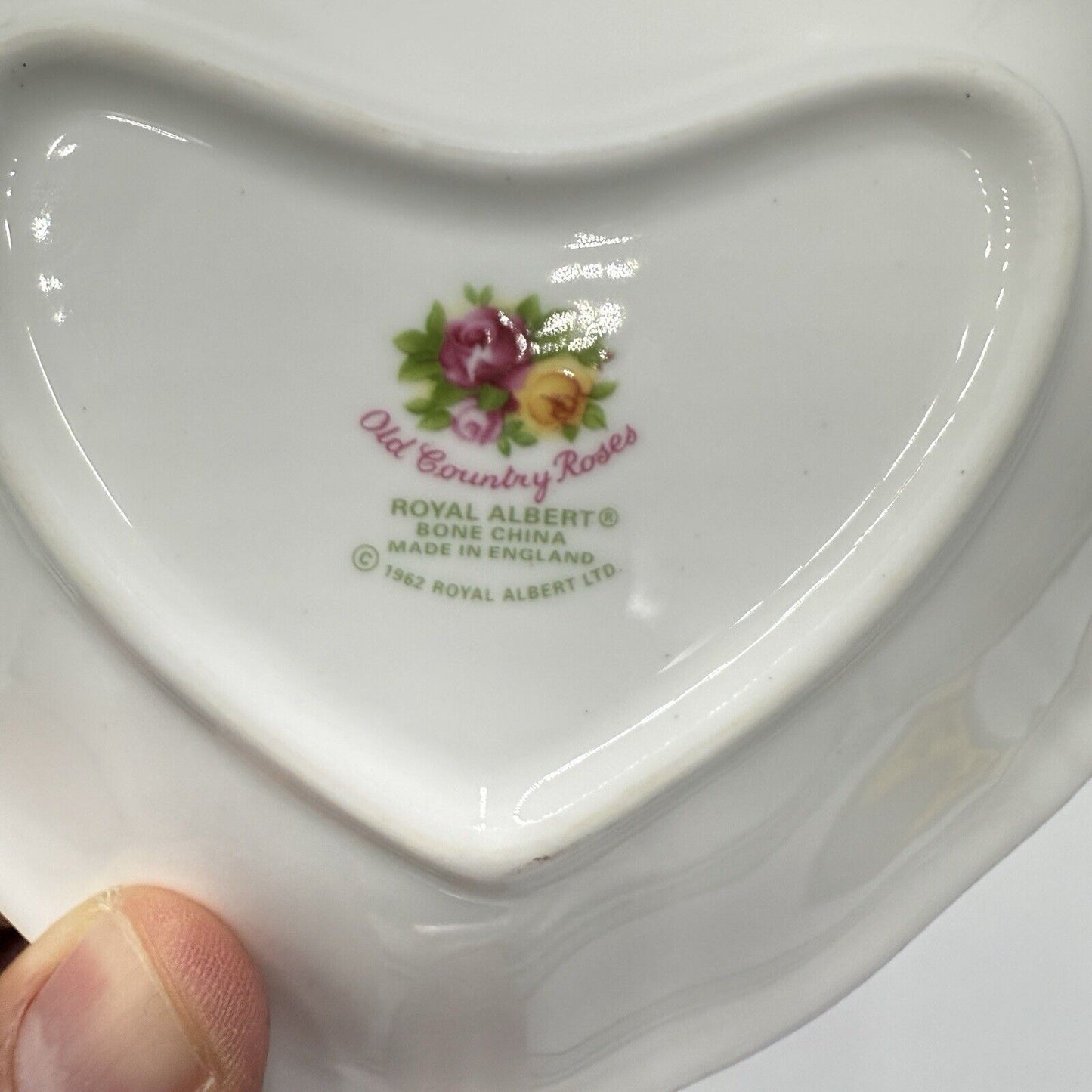 Royal Albert Old Country Roses Green rim Heart Shaped Porcelain Trinkets Set 2