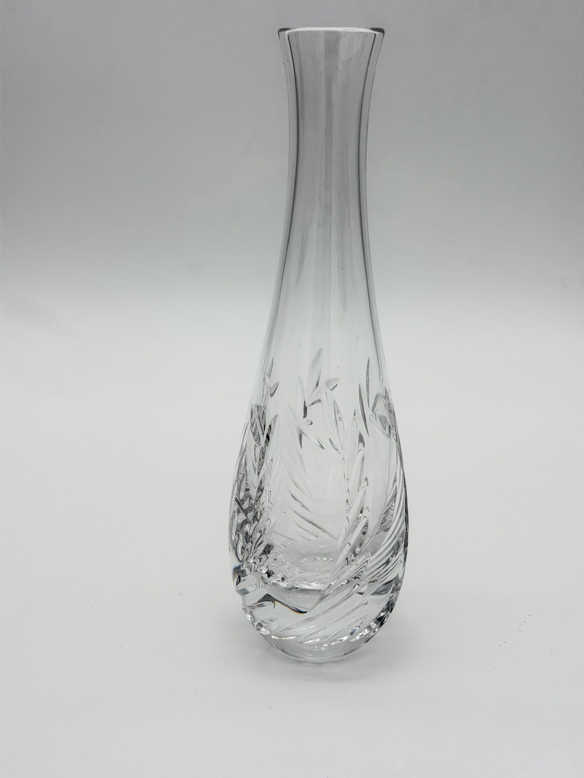 Tiffany & Co Crystal Merion Pattern Etched 8"H Bud Vase Clear Leaves Feathers
