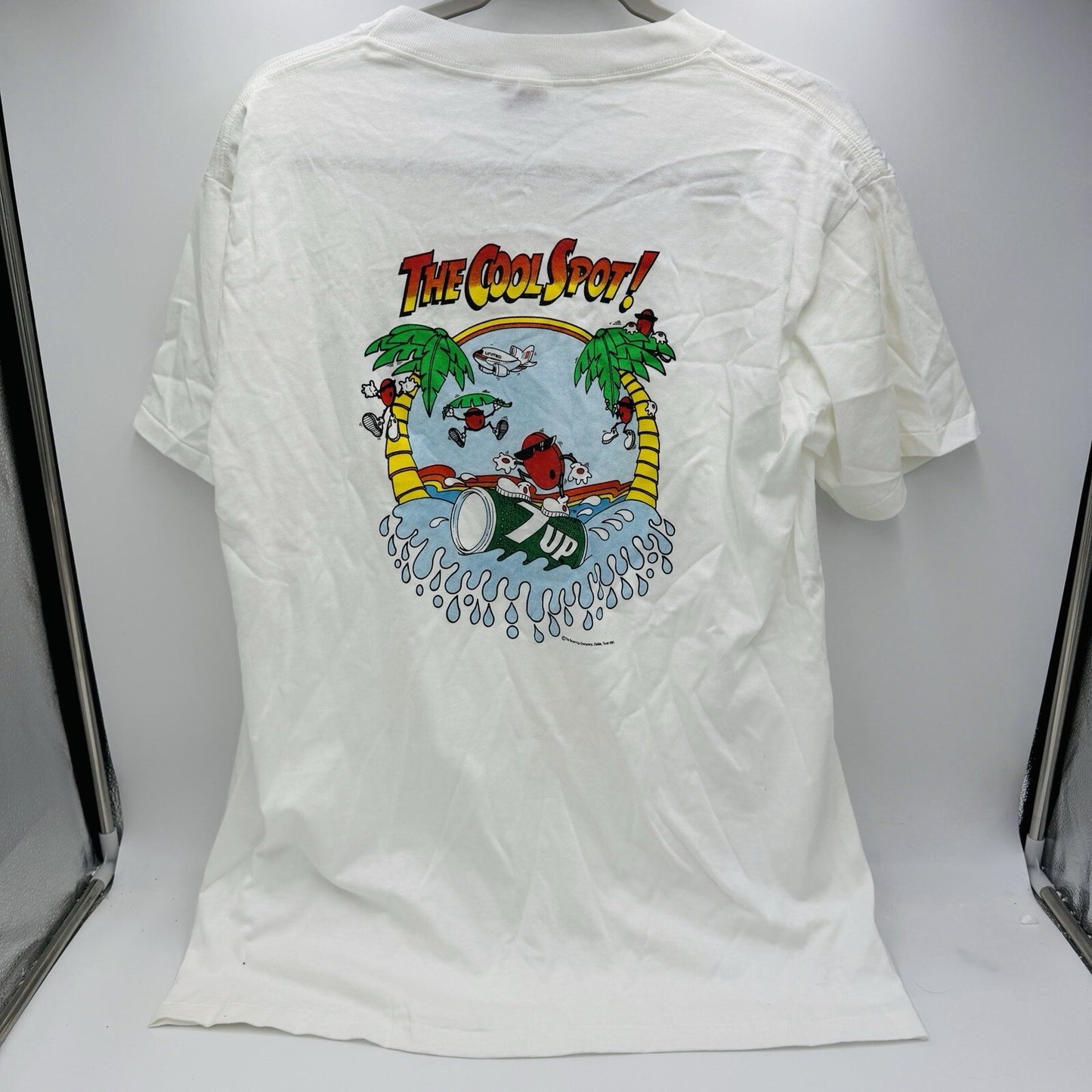 7 UP Single Stitch Surfing Soda T Shirt Size L COOL SPOT White USA Made Vintage