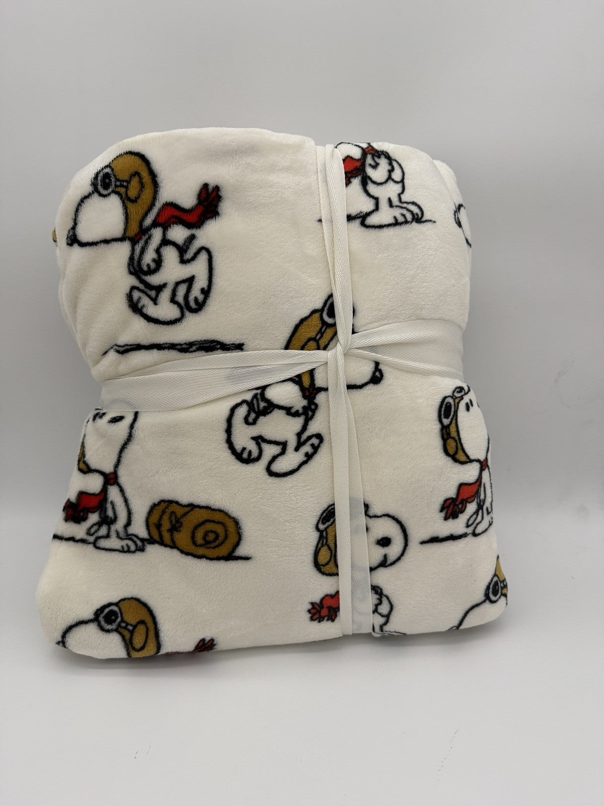 Berkshire Blanket Peanuts VelvetLoft Snoopy Plush Blanket queen size new w/tag