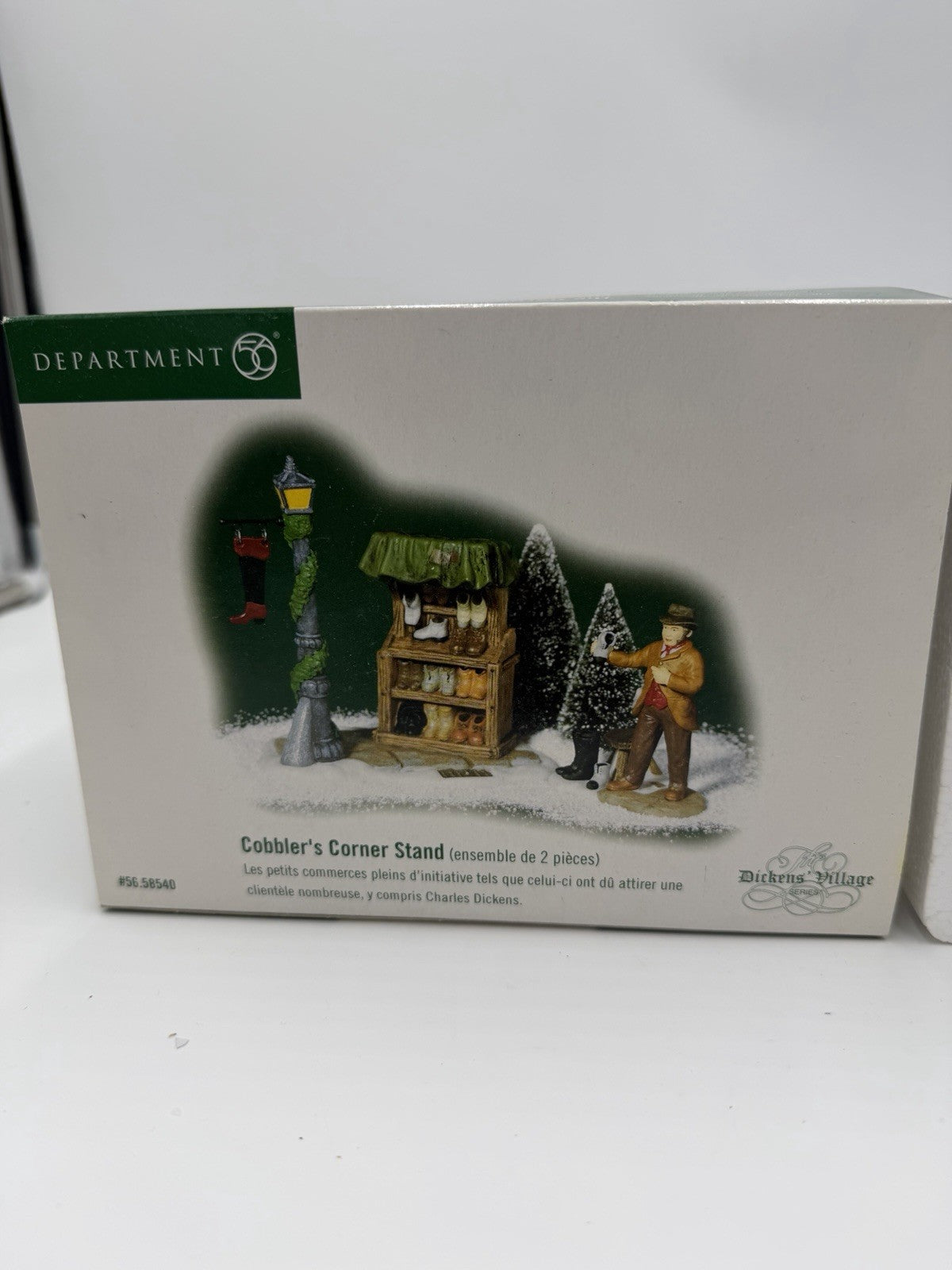 Department56 Cobbler's Corner Stand Dickens Village Christmas  W/Box 2 Figurines