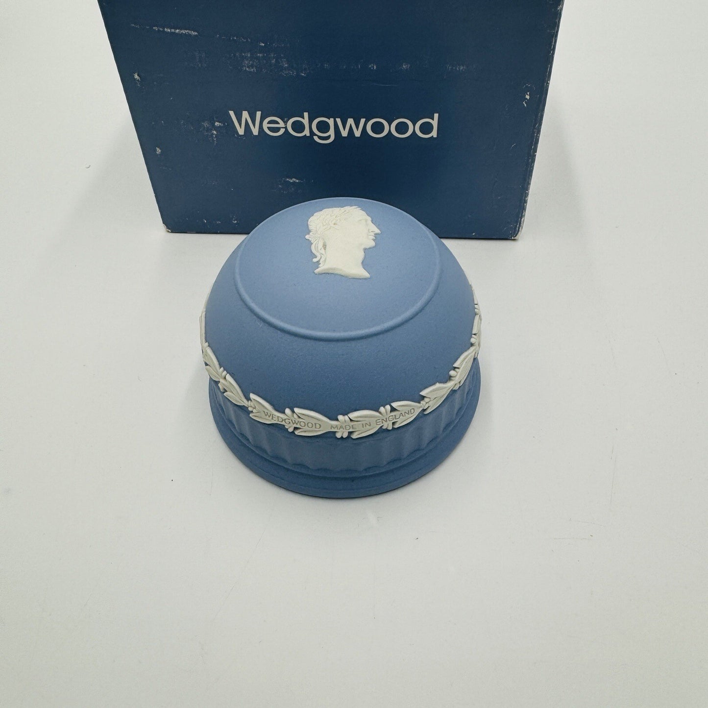 Wedgwood  Jasperware Blue PAPERWEIGHT JULIUS CAESAR Vintage England
