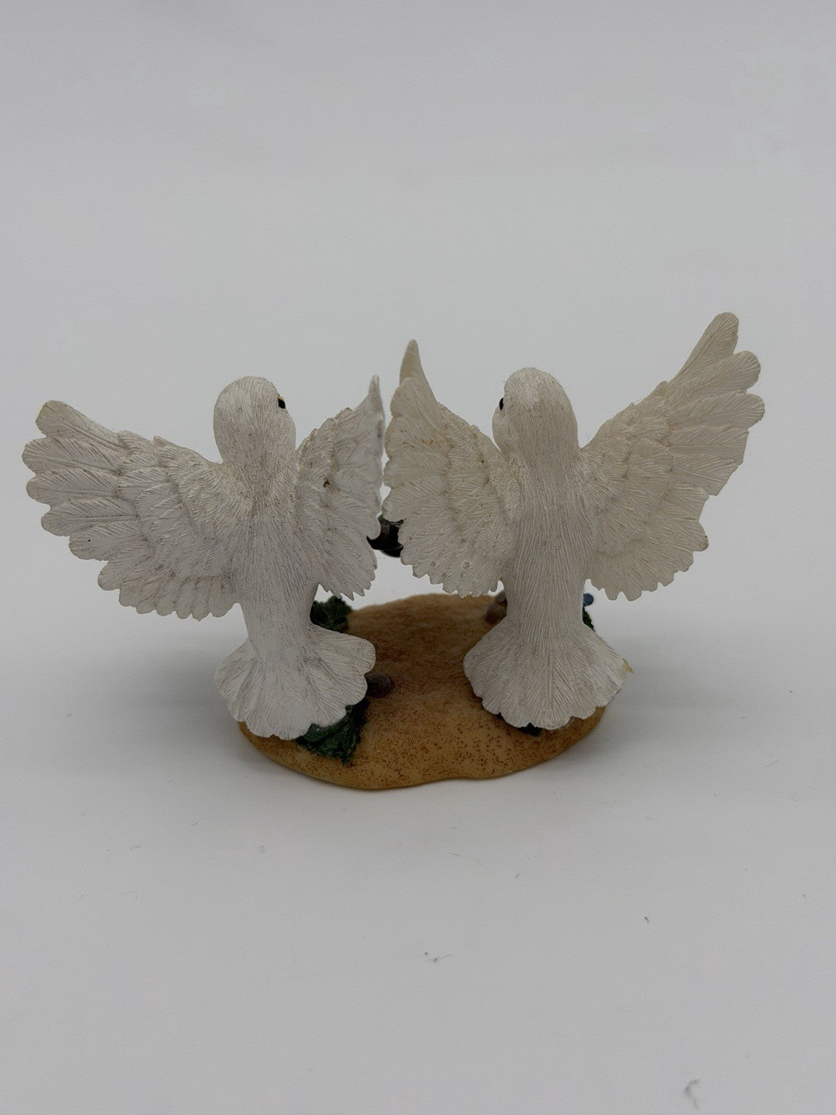 Charming Tails Fitz & Floyd You Bring Peace Into My World 89/204 Doves Figurine