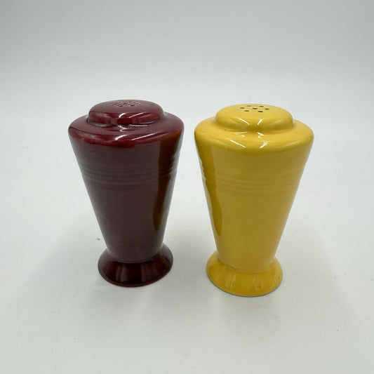 Homer Laughlin Early Vtg Harlequin Fiestaware Salt & Pepper Shakers Yellow Red