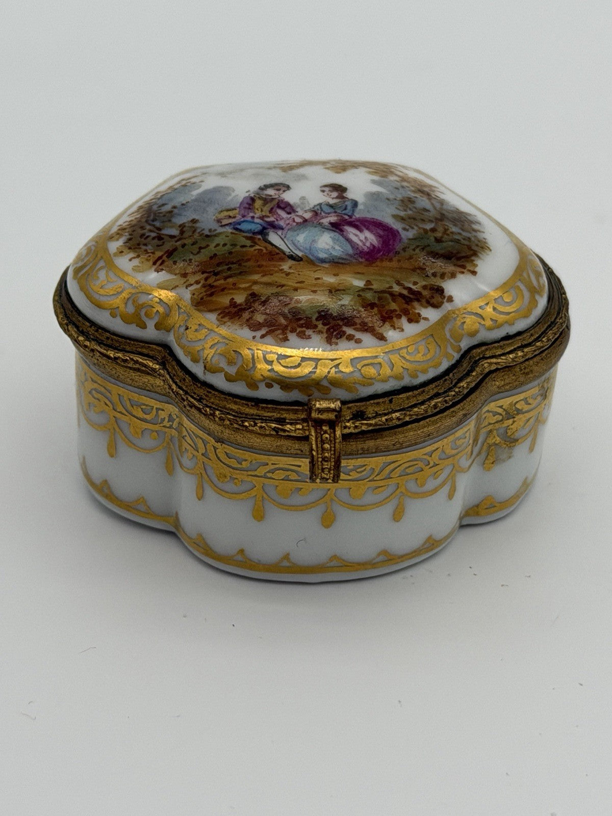 17th C Meissen Hand Painted Porcelain Trinket Box Germany Victorian Small