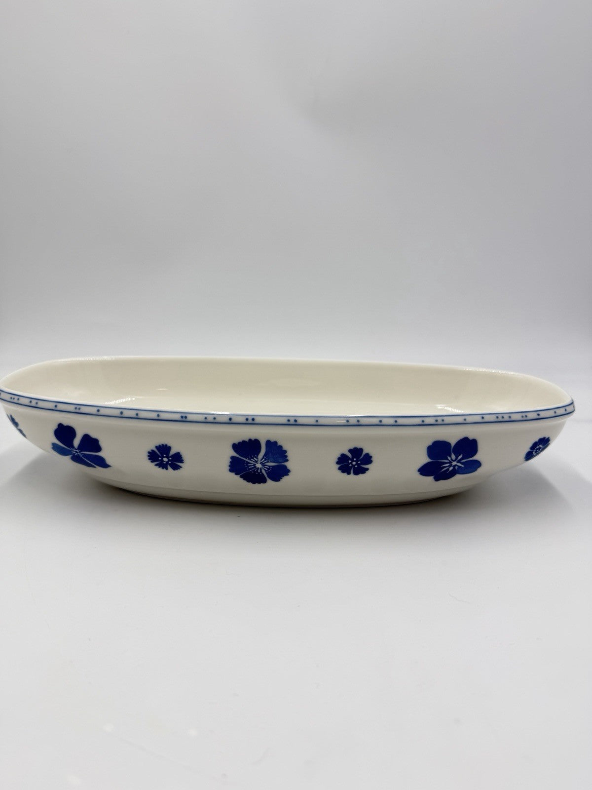 Villeroy & Boch Farmhouse Touch Blue Flowers 12.5 Inch Oval Baker RARE #1748
