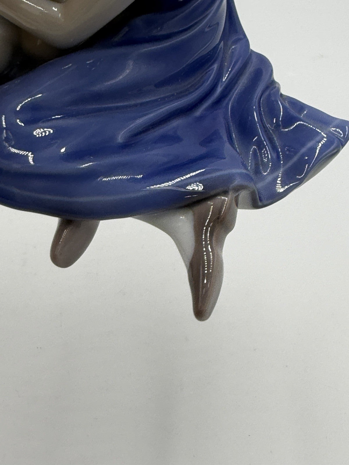 B & G Bing Grondahl  Boy & Girl Sibling Love 1568 Porcelain Figurine Denmark