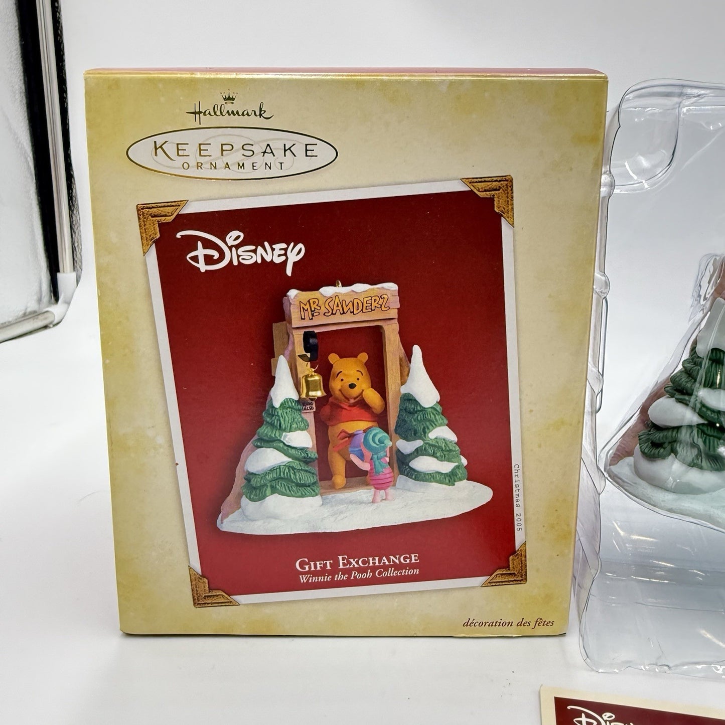 Hallmark WINNIE the POOH and PIGLET Gift Exchange 2005 Keepsake Ornament