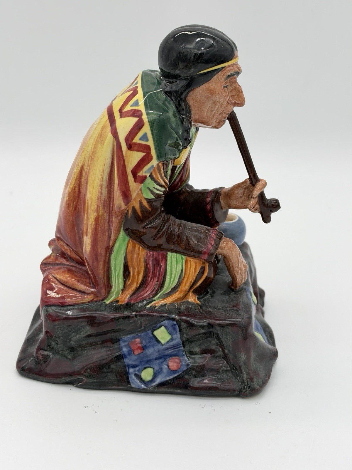 Royal Doulton England porcelain Calumet HN1689 native American heritage Figurine