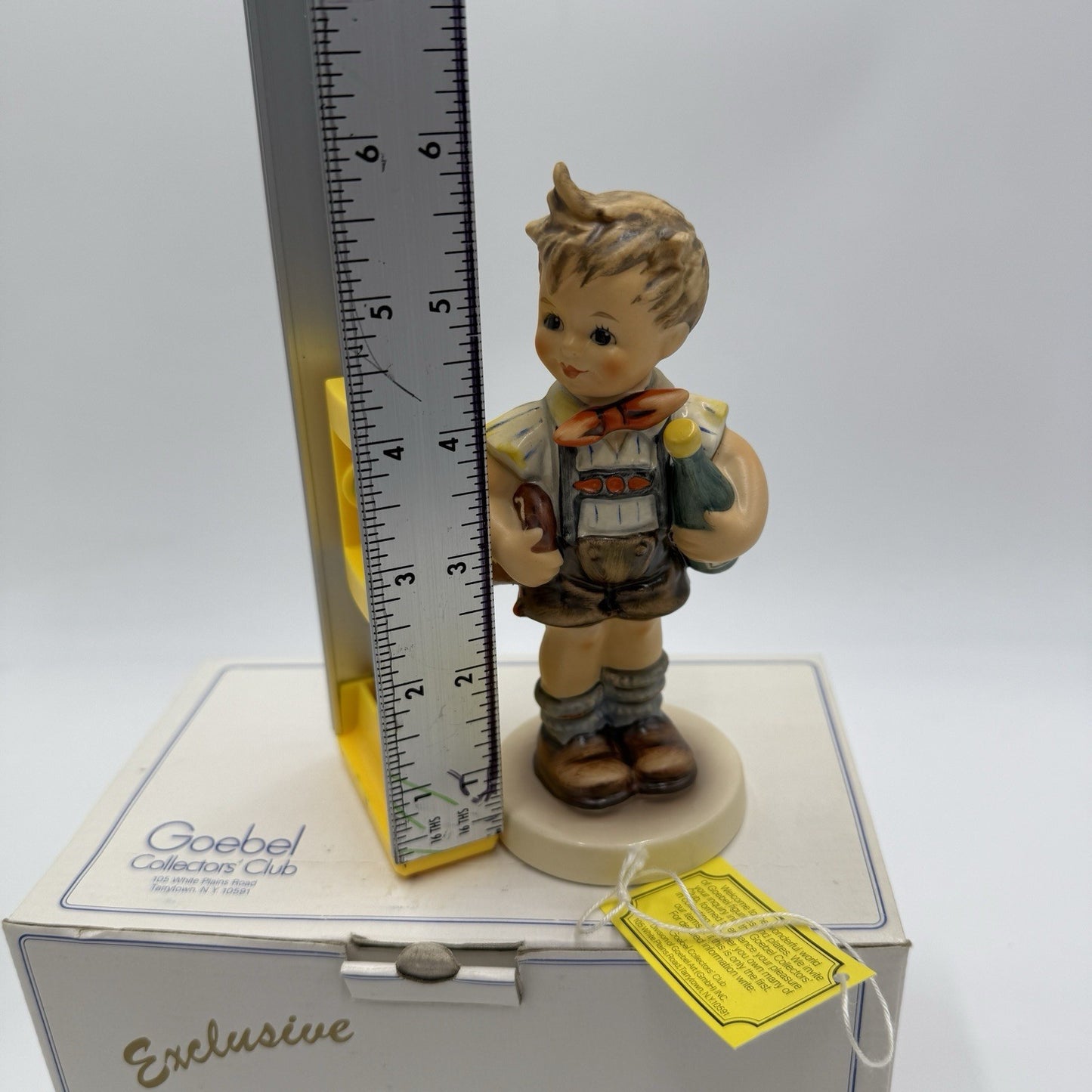 Hummel # 399 Goebel Germany Figurine Valentine Joy" Collectors' Club 1979 w/Box