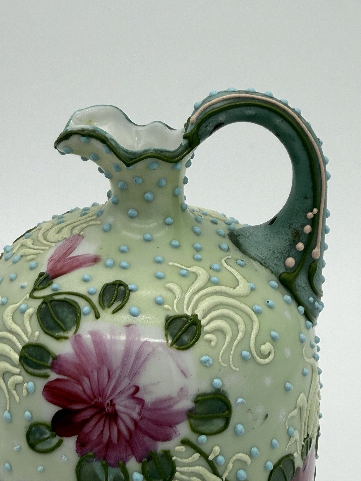 Antique Nippon Japanese Porcelain MEIJI-ERA Moriage beaded Floral 7.5” Vase