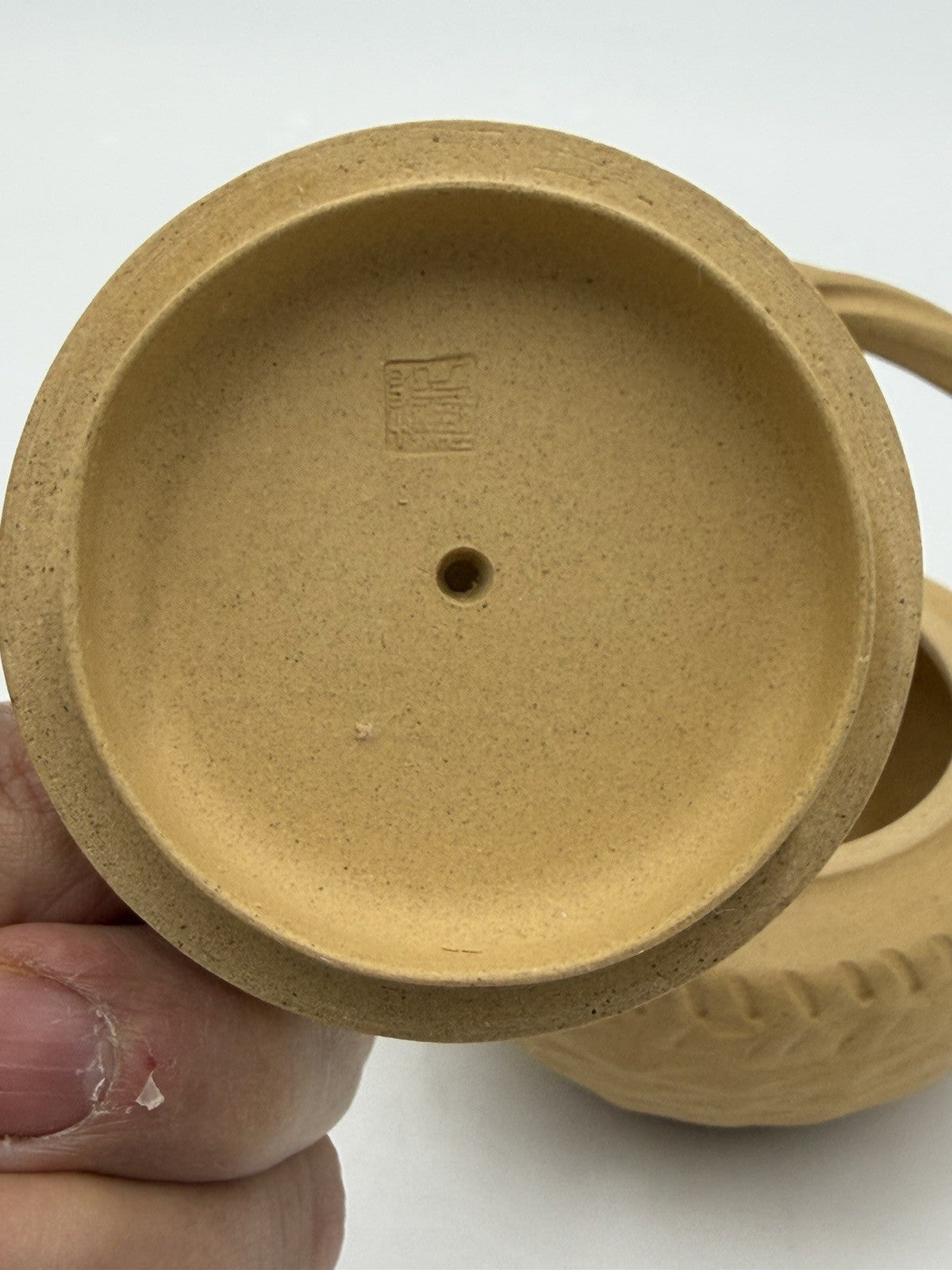 Chinese Yixing zisha clay teapot basket weave Yellow Applied Grapes Design