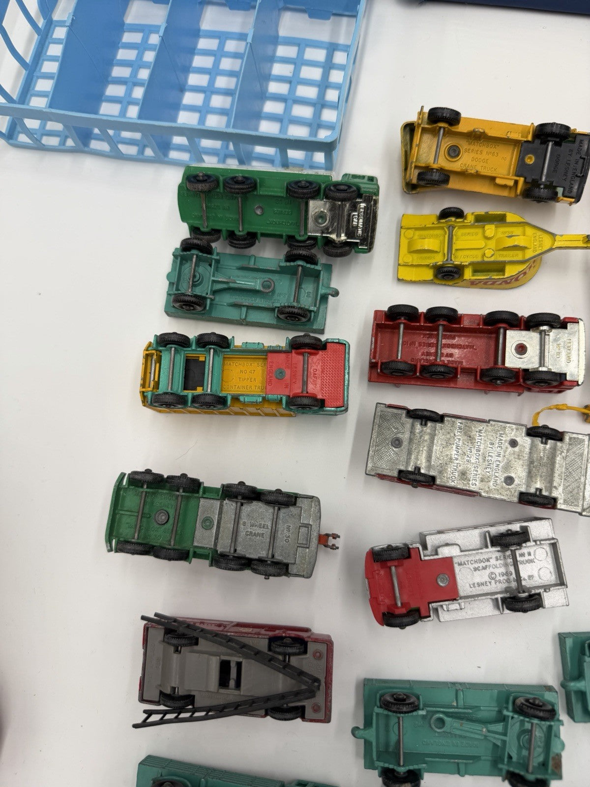 Vintage 1968 Official Lesney Matchbox Deluxe Collector Case Full Of Lesney Cars