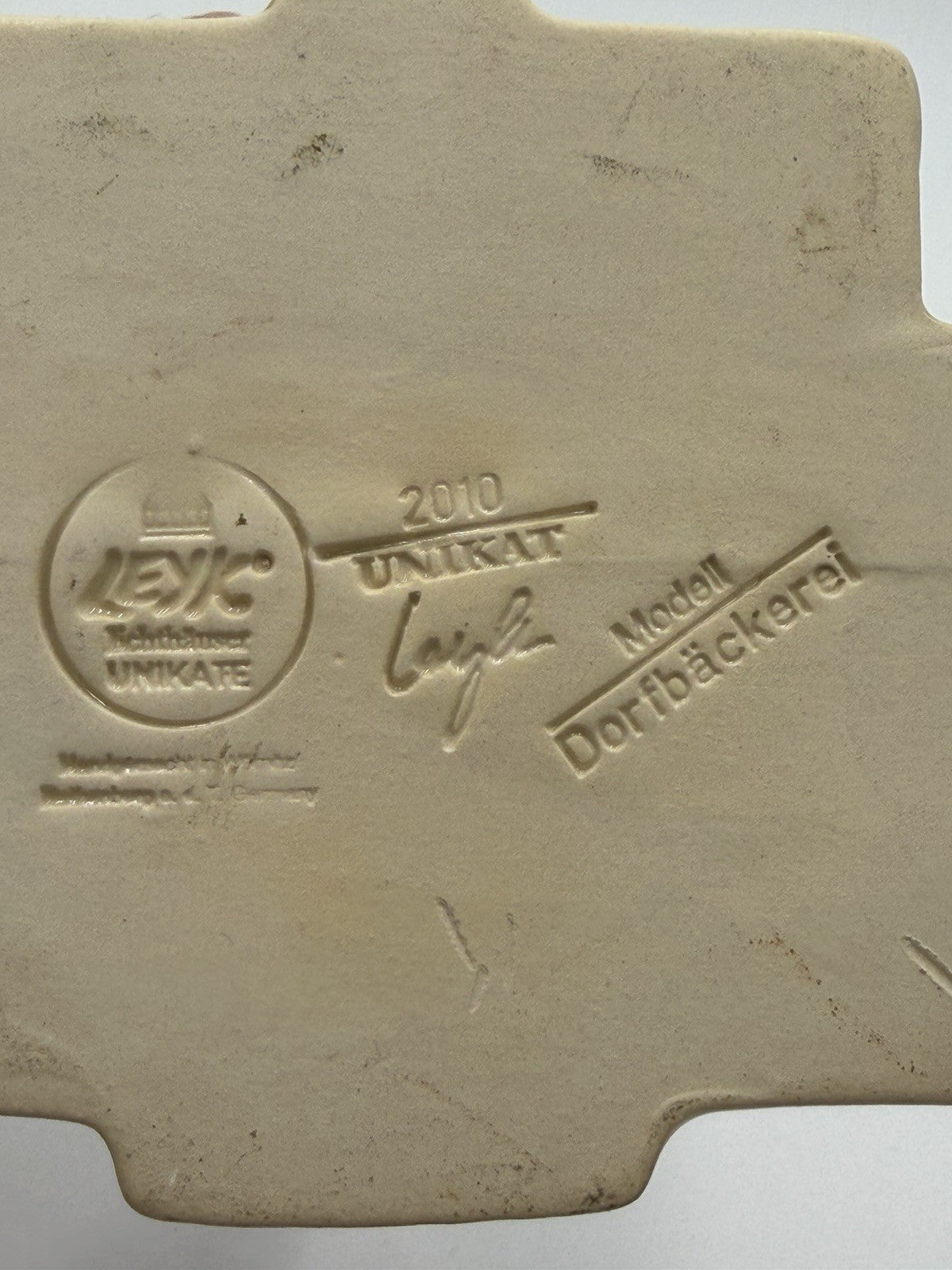 Ursula Leyk Lichthaus Ceramic 2010 house tudor Signed Tea Light Germany Vtg