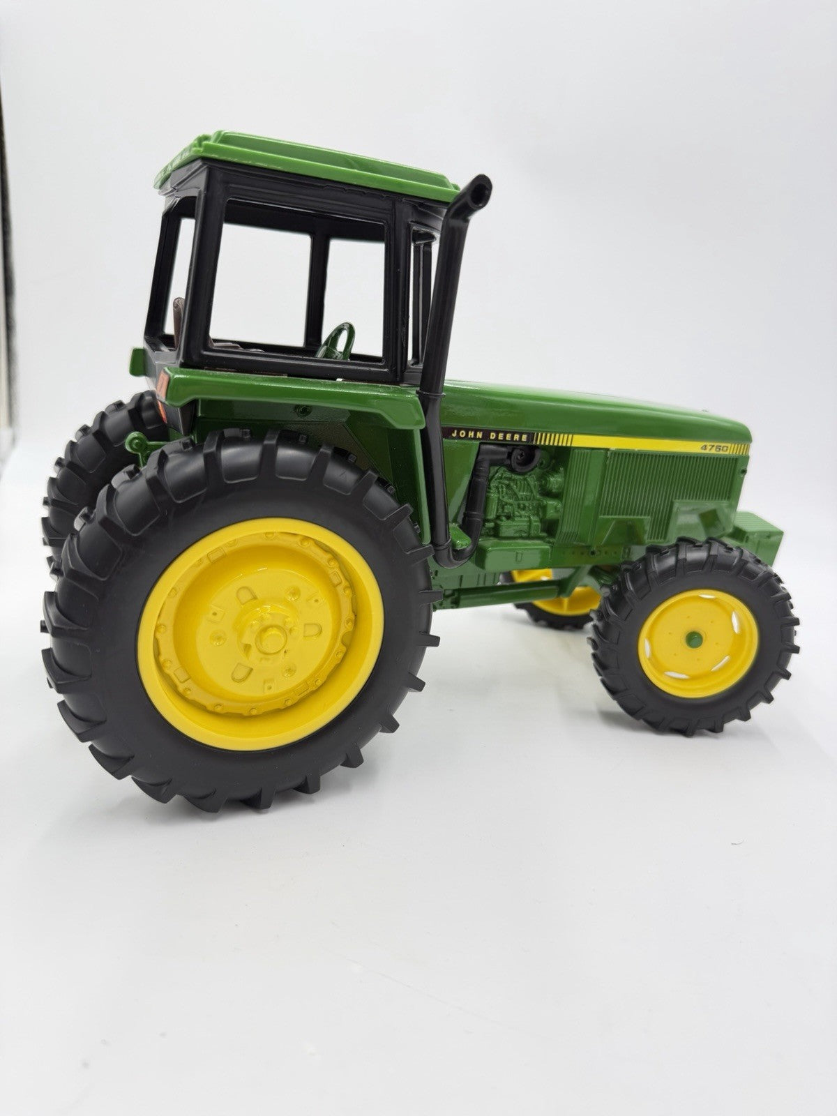 John Deere 1/16 Scale 4760 FWD Tractor ERTL Toy Model DieCast Metal Large