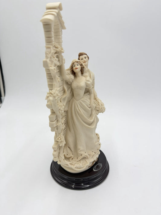 Vtg Giuseppe Armani Italy Figurine Florence Love In Bloom Sculpture Bride &groom