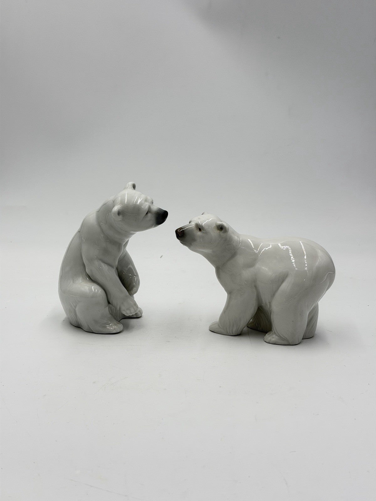 Lladro Polar Spain Porcelain Pair Polar Beats Figurine White  Juan Huerta 70s