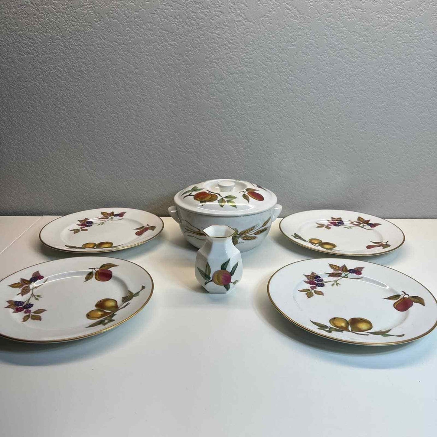 Royal Worcester Bowl Plates Evesham Round Serveware England Porcelain Set