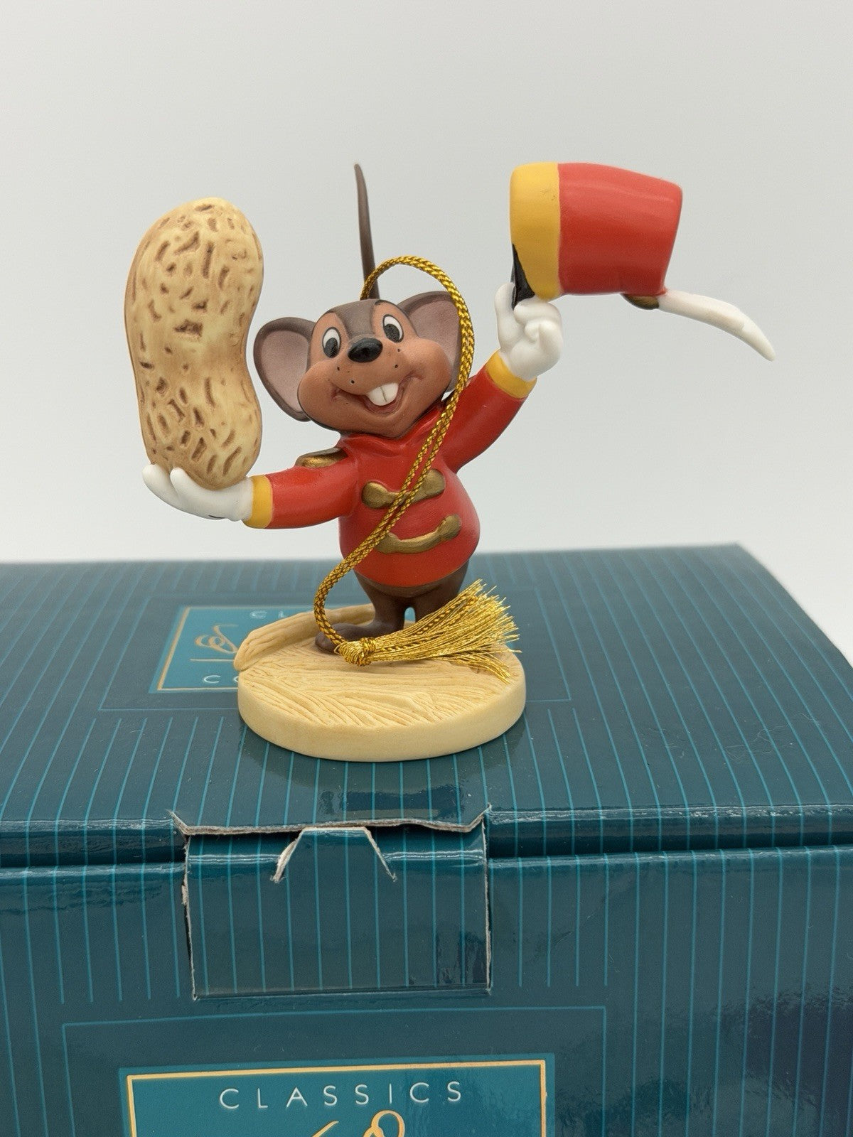 WDCC Disney Friendship Offering Timothy Mouse Porcelain Ornament Figurine New