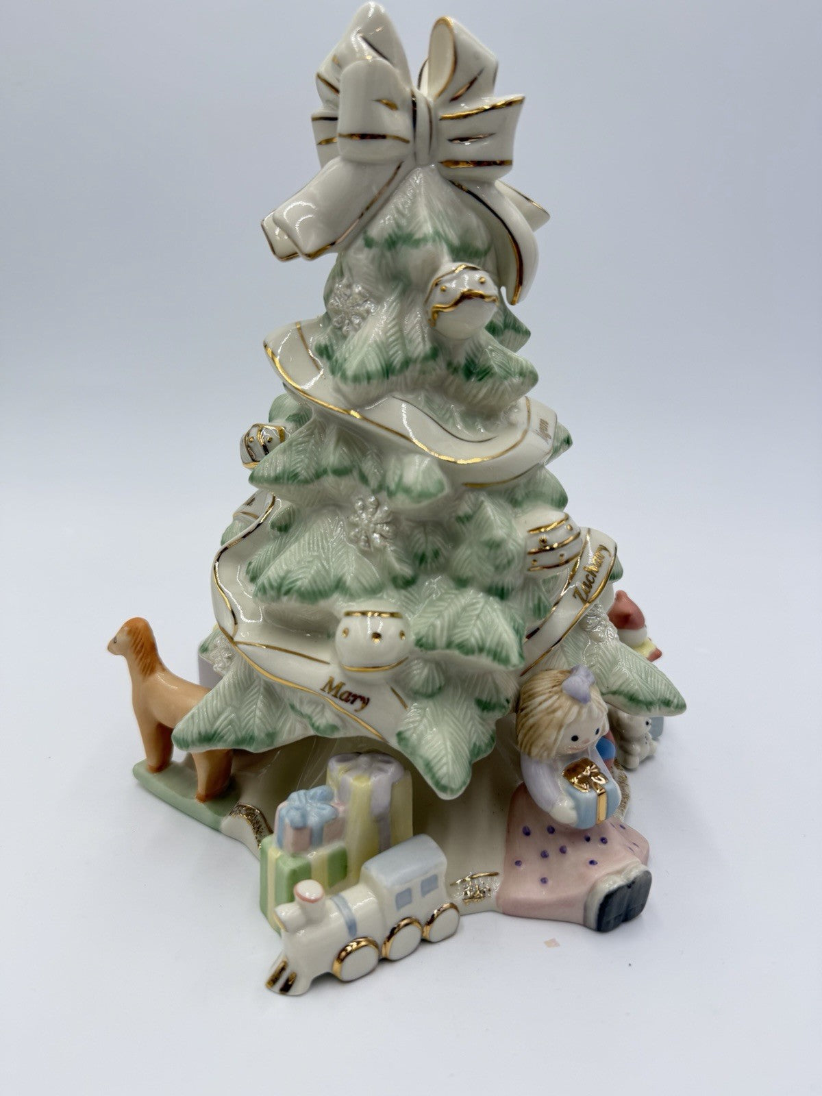 LENOX Porcelain Holiday Traditions Christmas Tree Note Prewritten Names 8.5”H