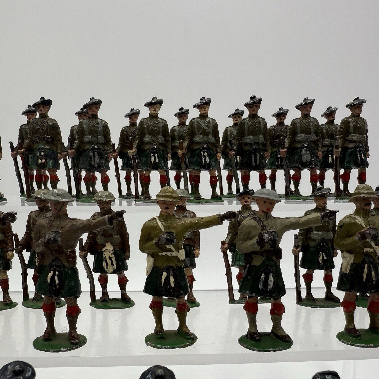 Vintage Eire Scottish Army Infantry Metal Painted Soldiers Figurines Toys 48 PCs