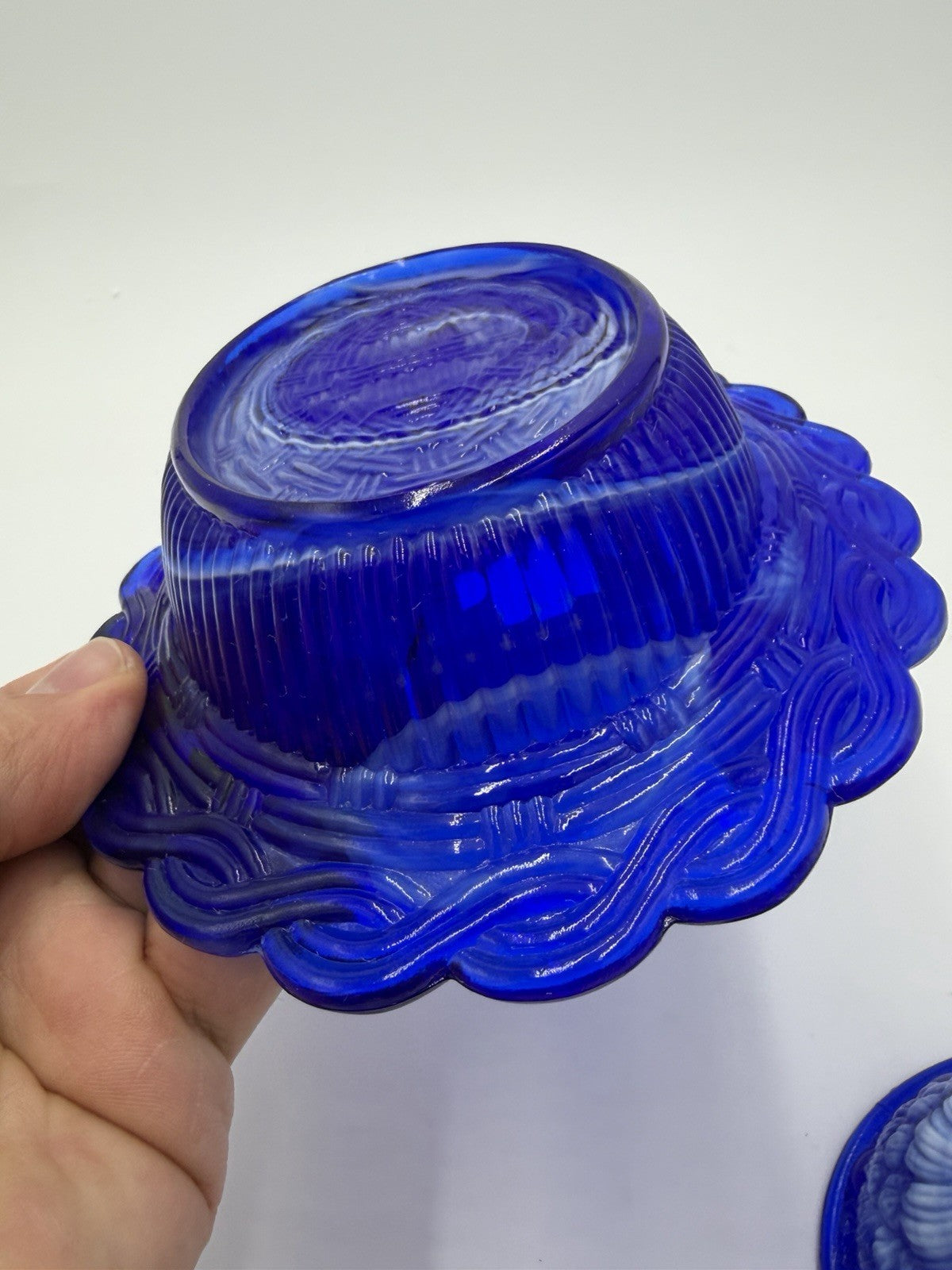 Mosser Art Glass Swirl Hen On Nest 6.5" Cobalt Blue & White Slag Covered Dish