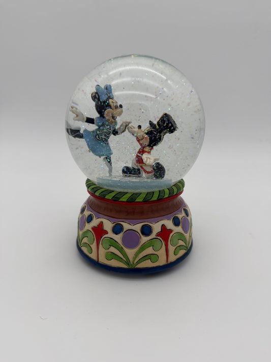 Disney Traditions Mickey & Minnie Mouse A Magical Moment Snow globe Jim Shore