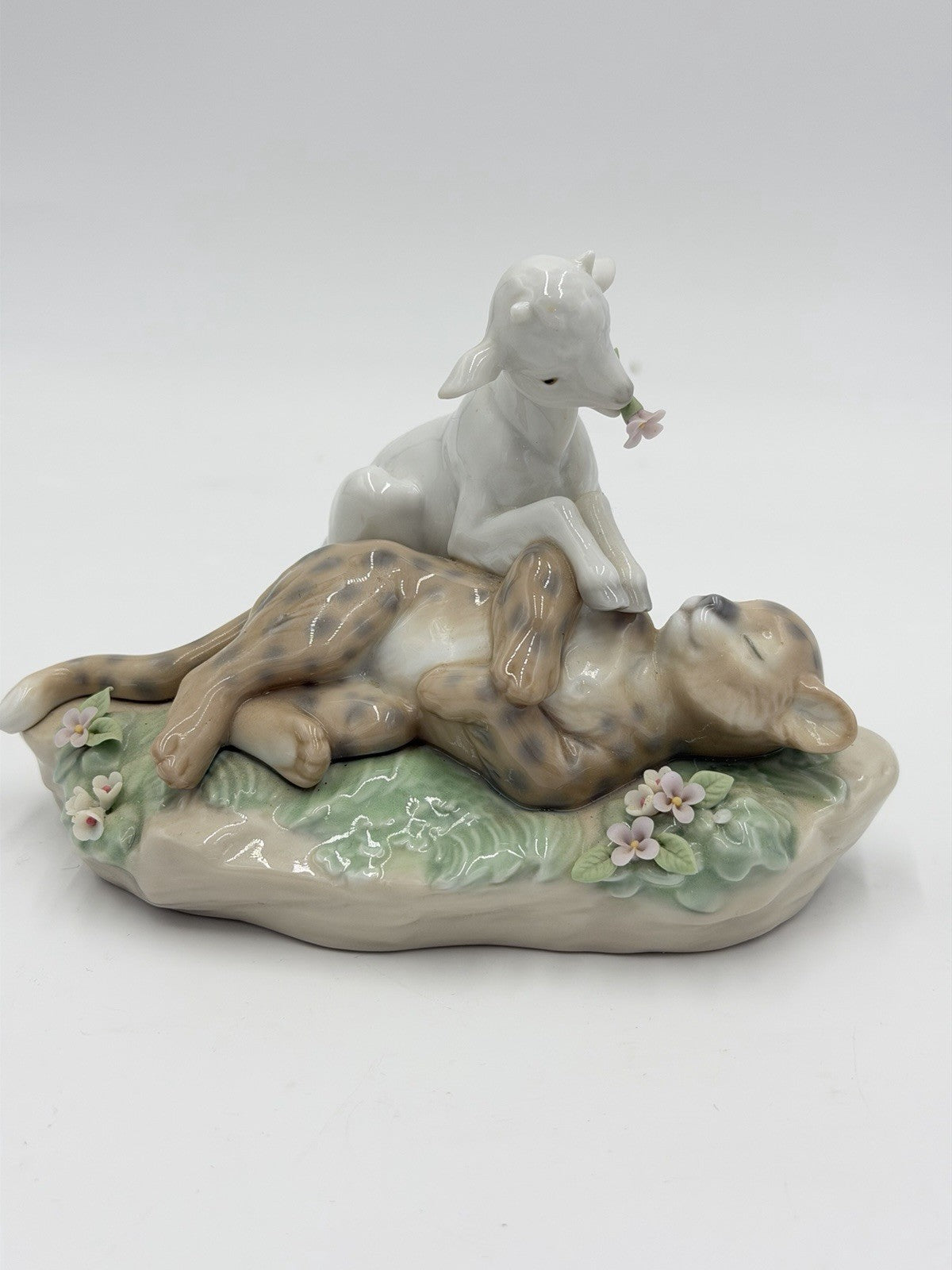 Lladro Spain Porcelain Kingdom of Peace Leopard & Lamb Figurine Vintage # 6926