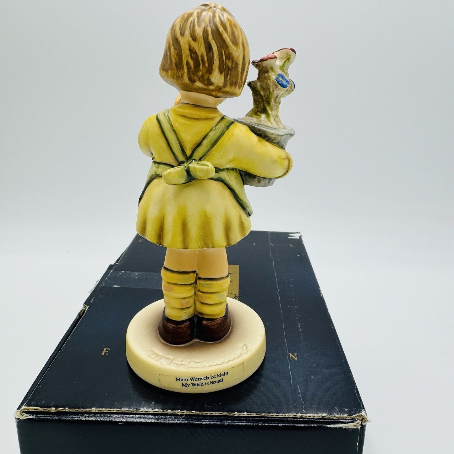 Hummel Goebel My Wish Is Small # 176 Germany Figurine Porcelain Vintage Box COA