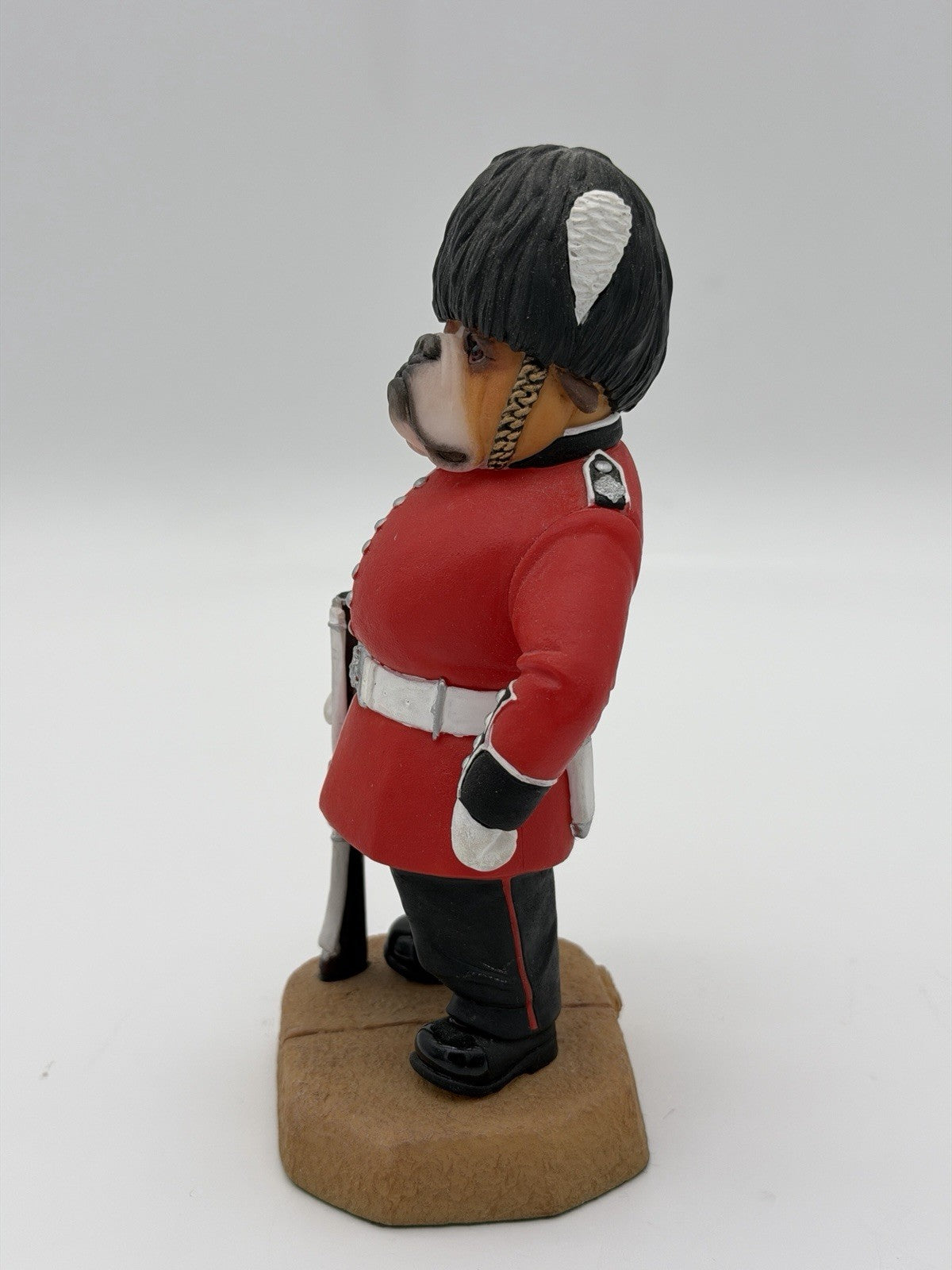 Robert Harrop Doggie People Bulldog Guardsman DP179 Rare British Figurine