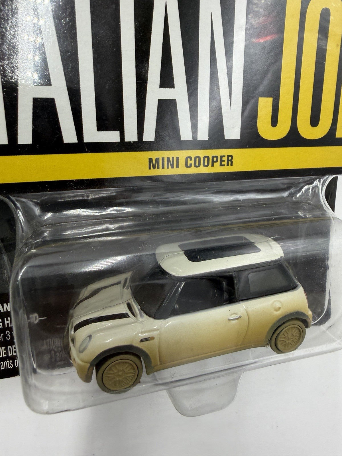 Johnny Lightning Hollywood the Italian Job 2003 Mini Cooper  White / Dusty