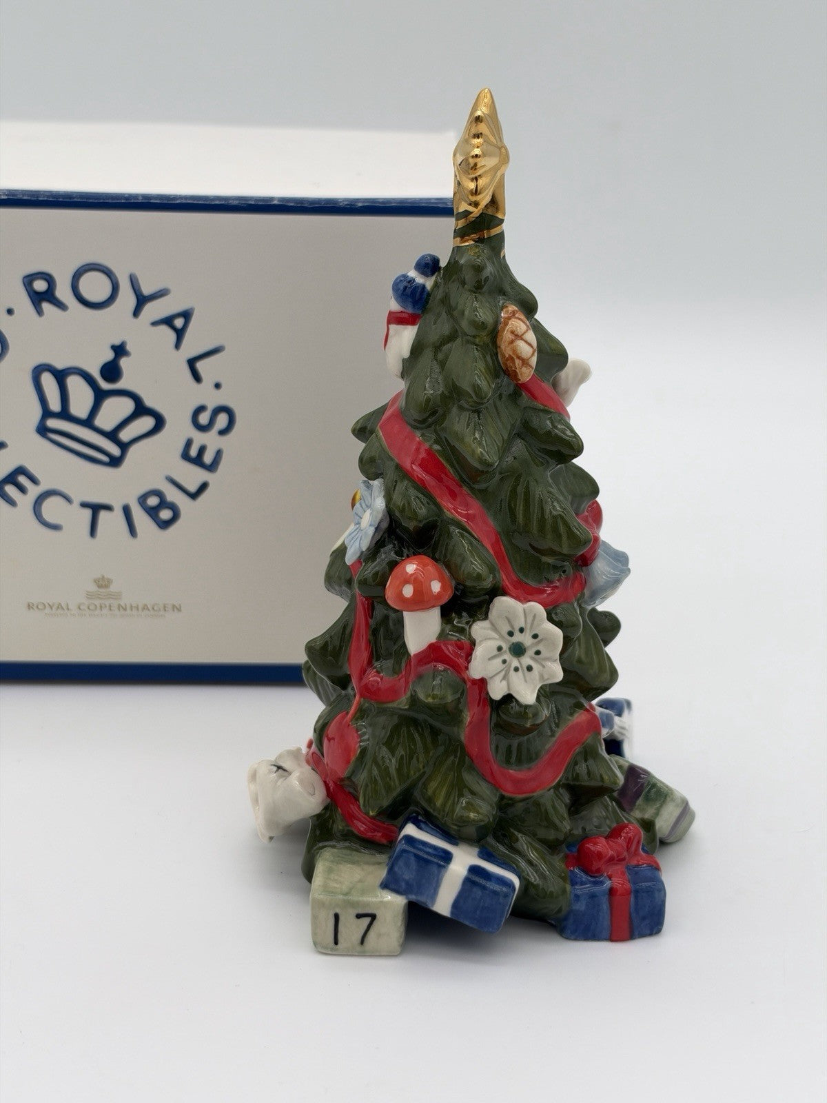 2017 Royal Copenhagen Annual Porcelain Christmas Tree Denmark Figurine Rare