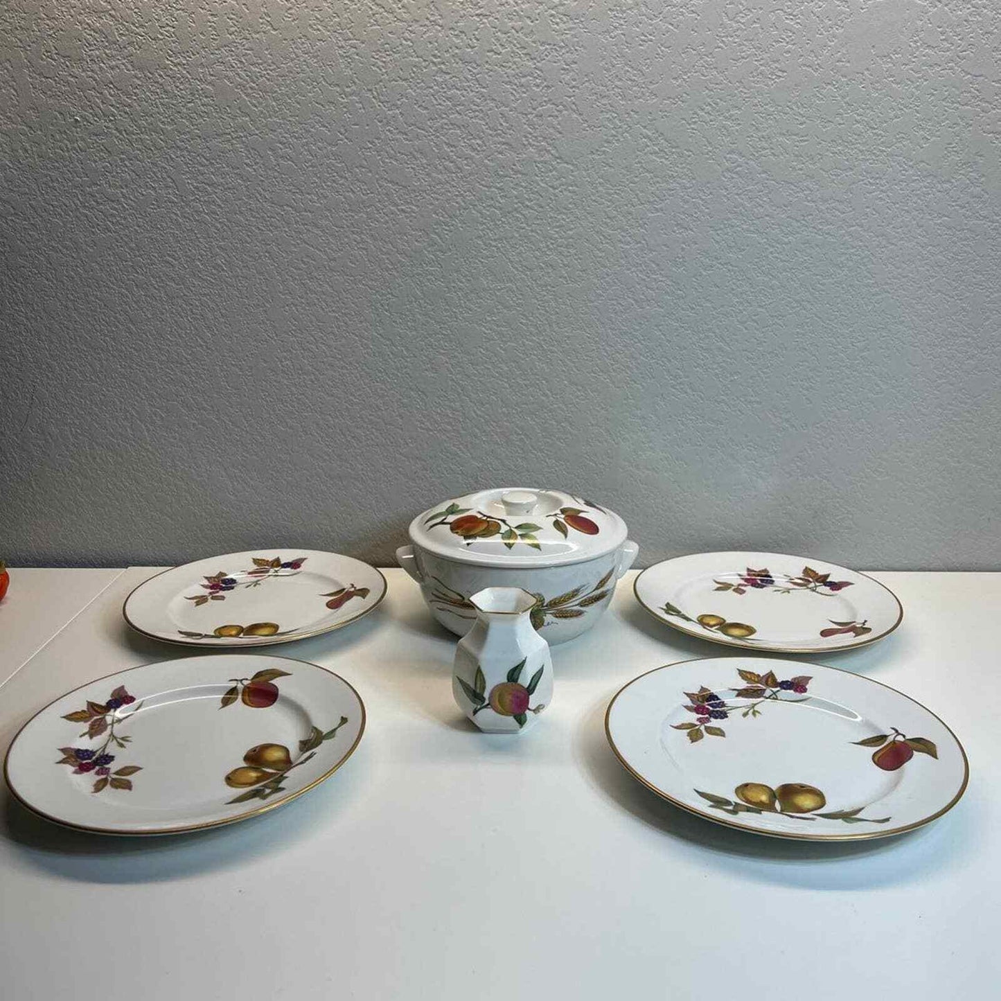 Royal Worcester Bowl Plates Evesham Round Serveware England Porcelain Set