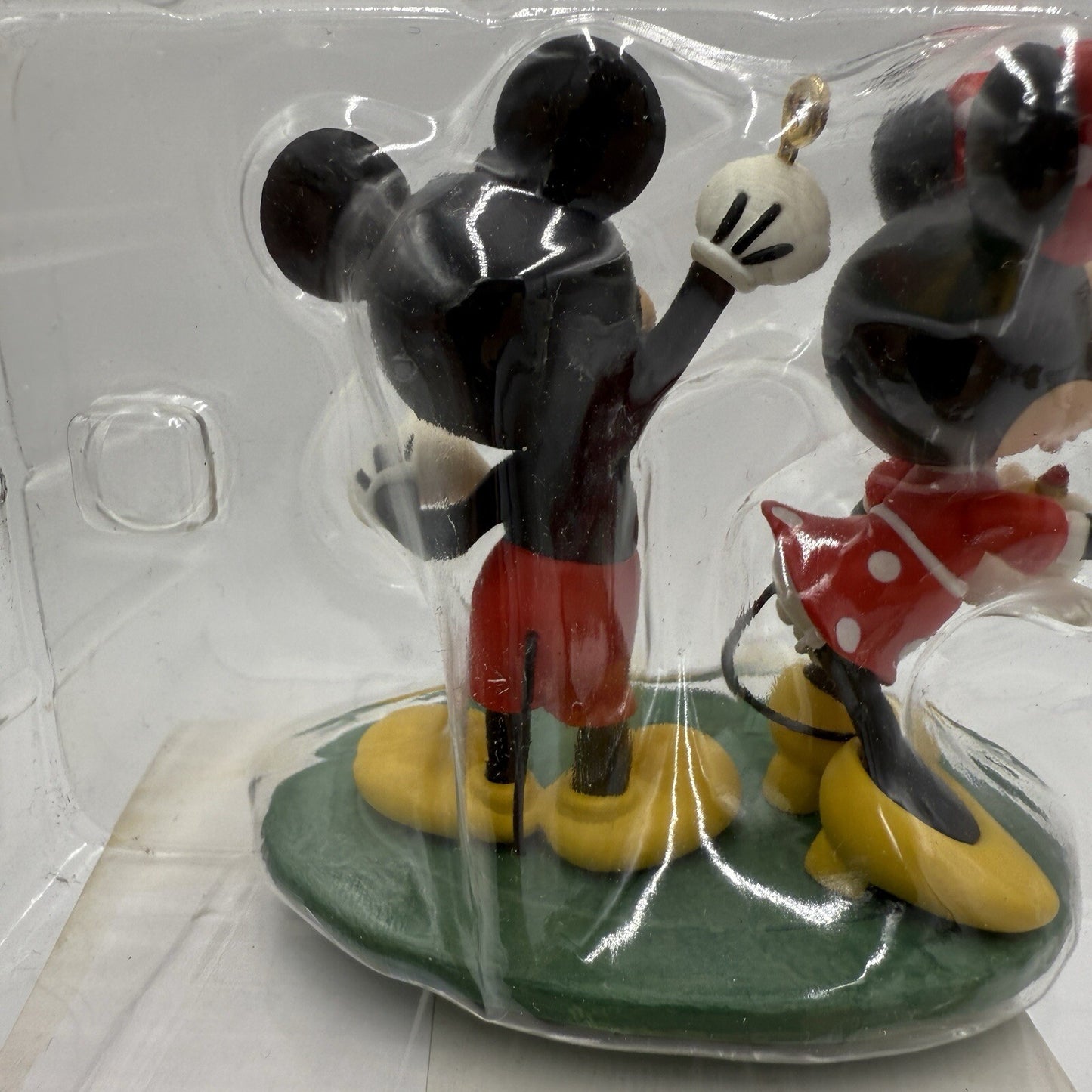 Hallmark Keepsake 2009 Ornament Disney Mistletoe Mickey & Minnie