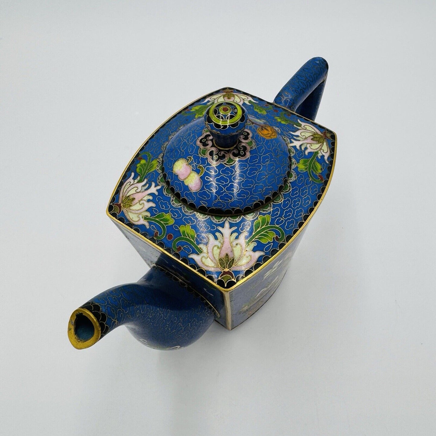 Antique cloisonne enamel teapot 19th C. Qing dynasty Brass Lidded W:7-1/2" H:6"