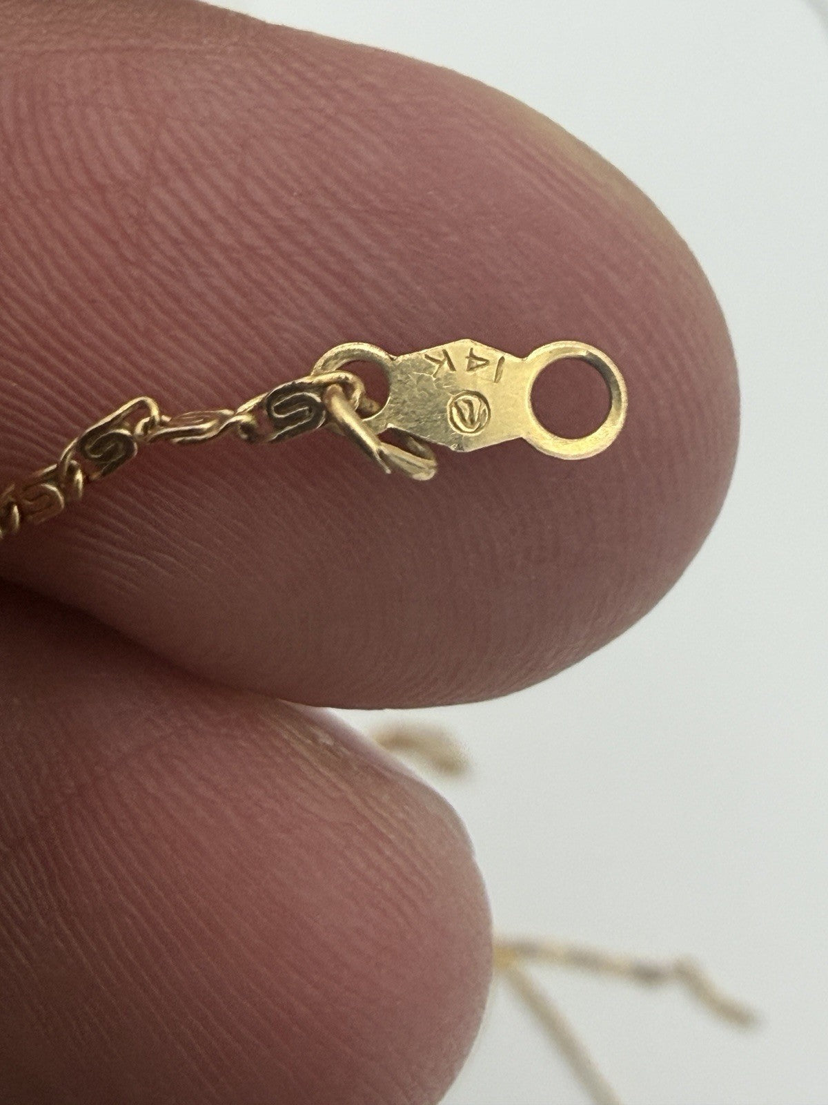 14k Yellow & 10k White Gold Pendants Chains 3.5g Scrap Gold 4 PCs