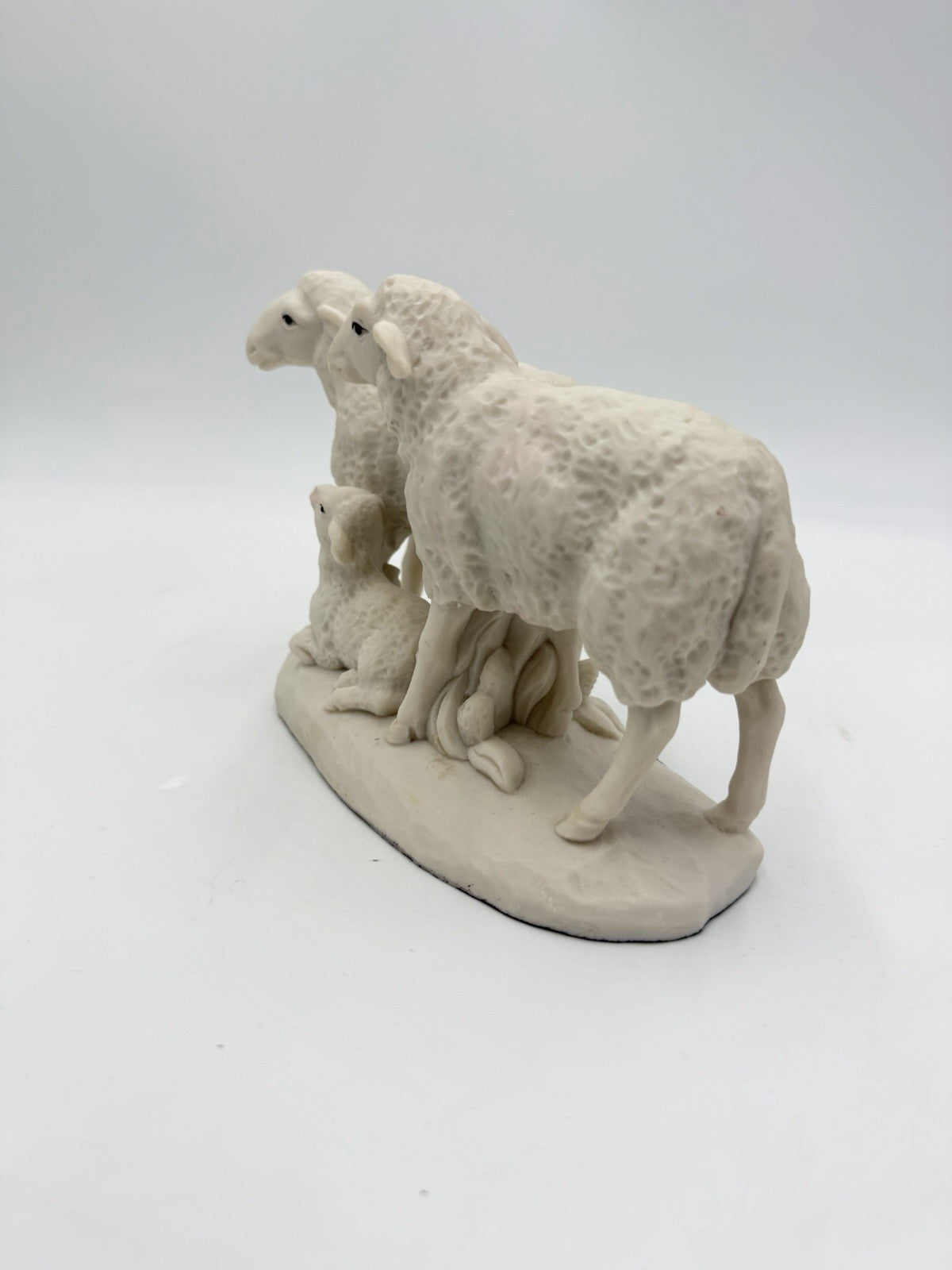 Vintage Giuseppe Armani Florence Italy Nativity Sheep Sculpture 1982 White Rare