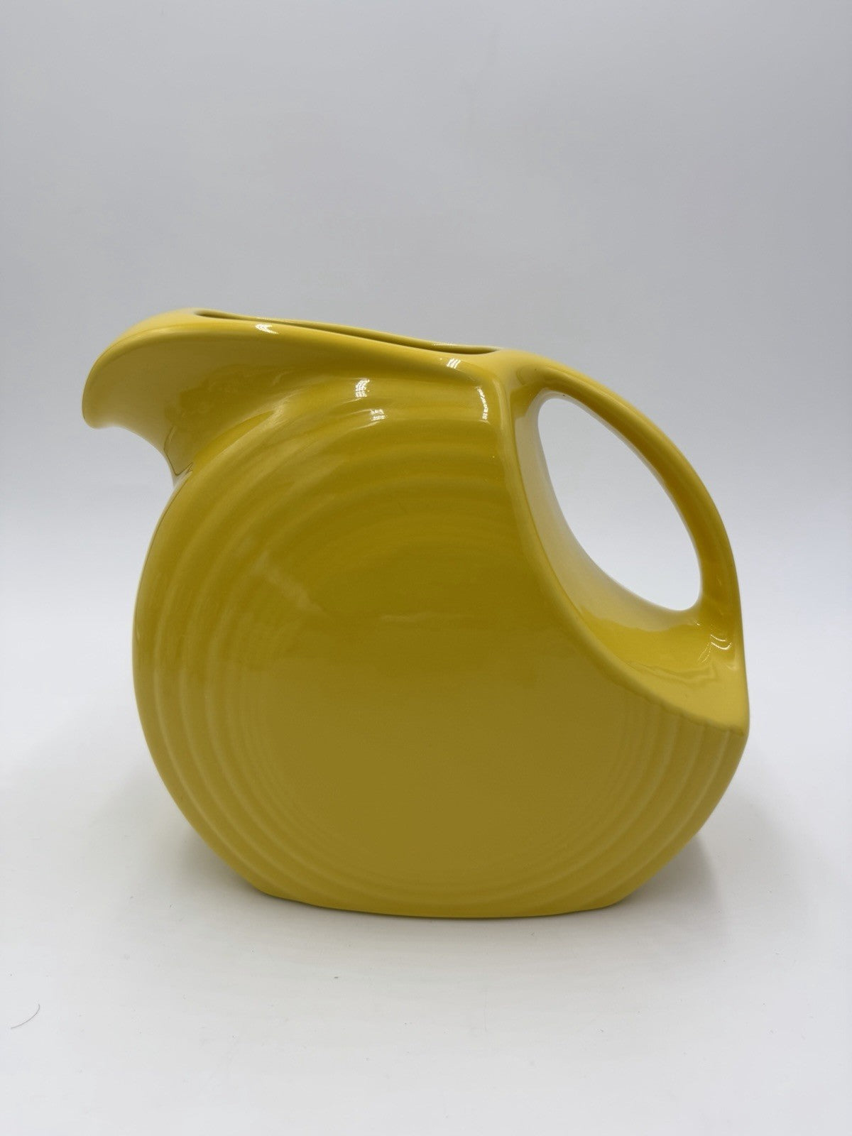 Large Fiesta Fiestaware Pottery Yellow Disc Water Juice Pitcher Homer Laughlin