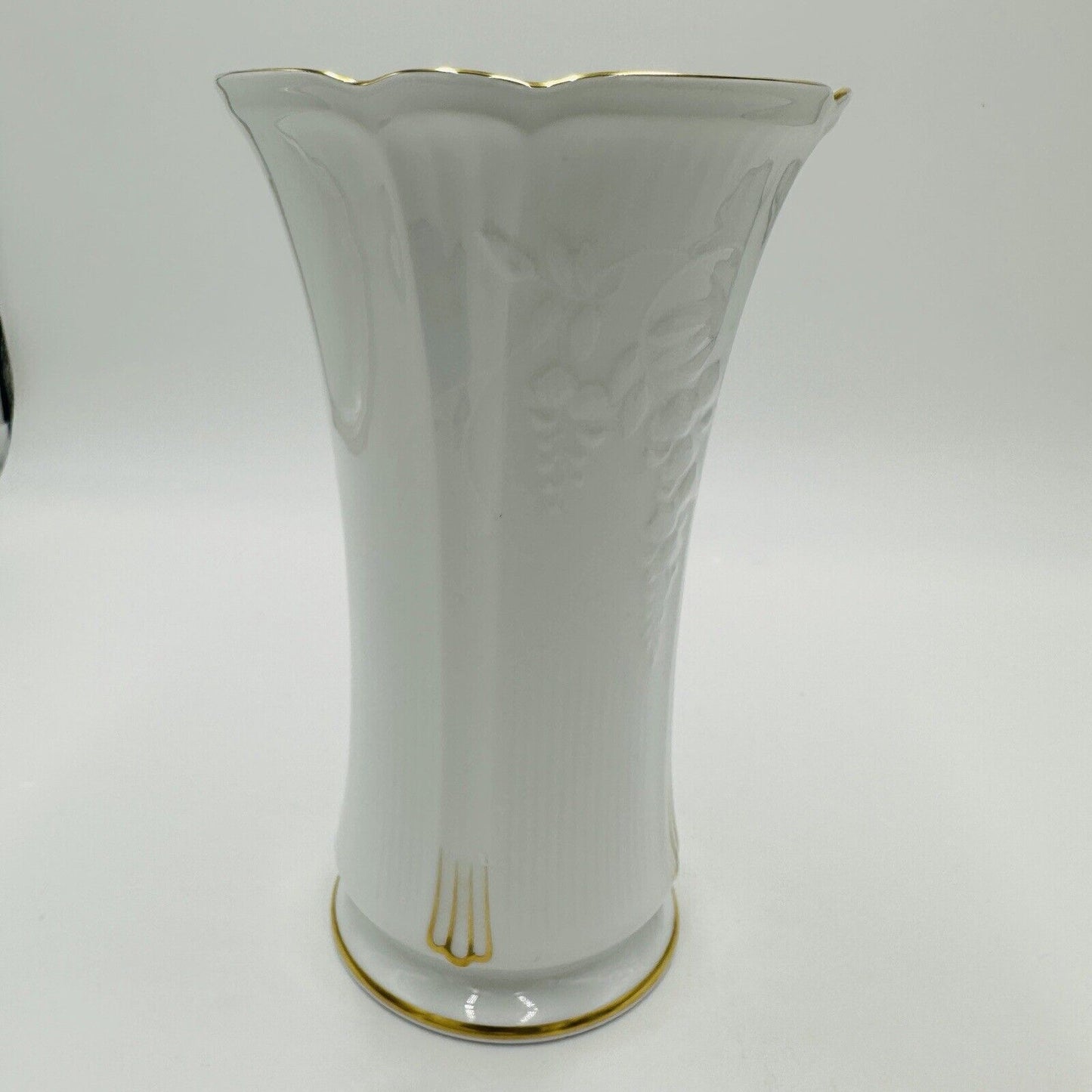 Okura Vase Japan Commemorative Morimura Bros 9in H Porcelain White Gold